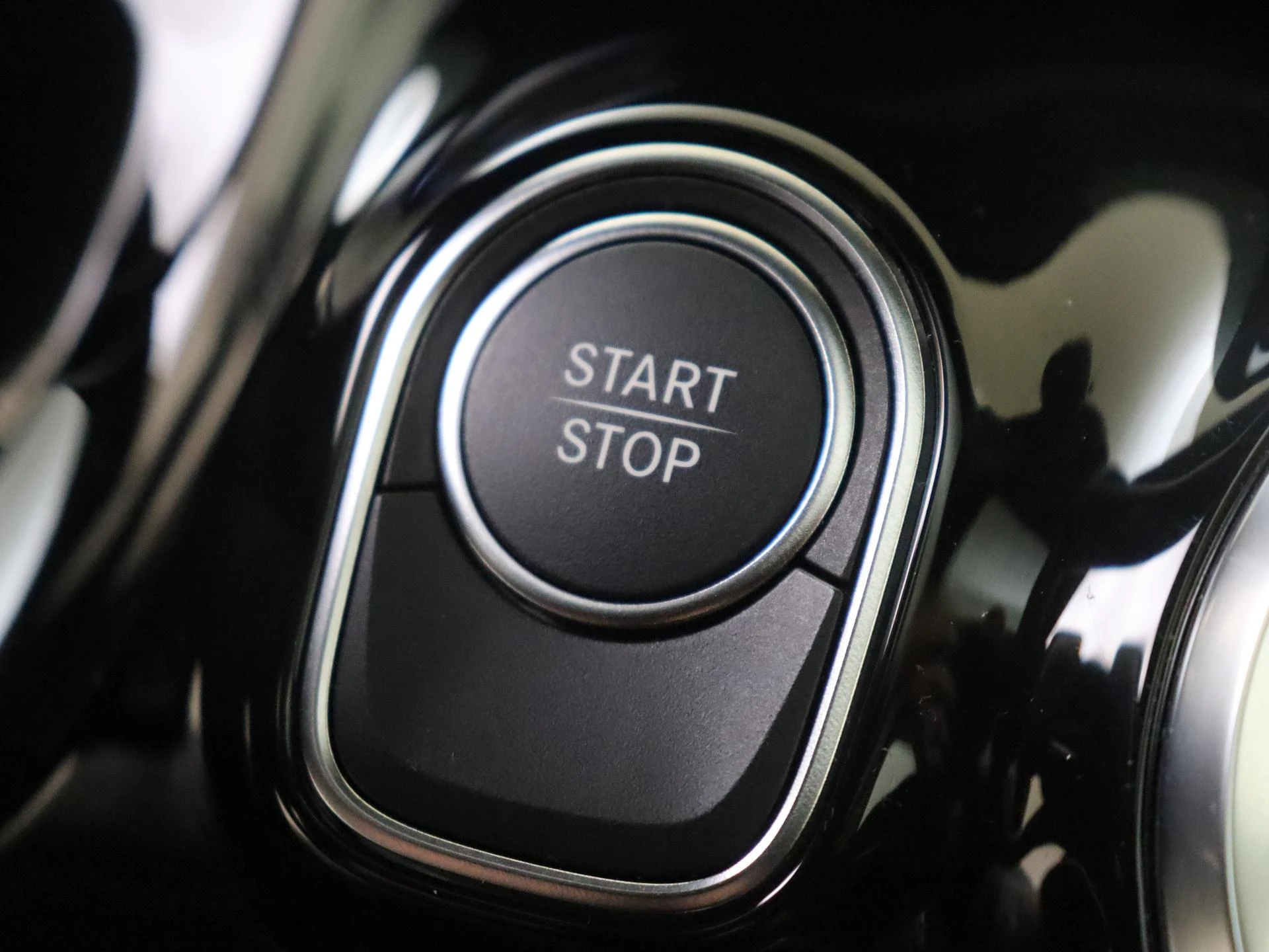 Mercedes-Benz-EQA-image-22
