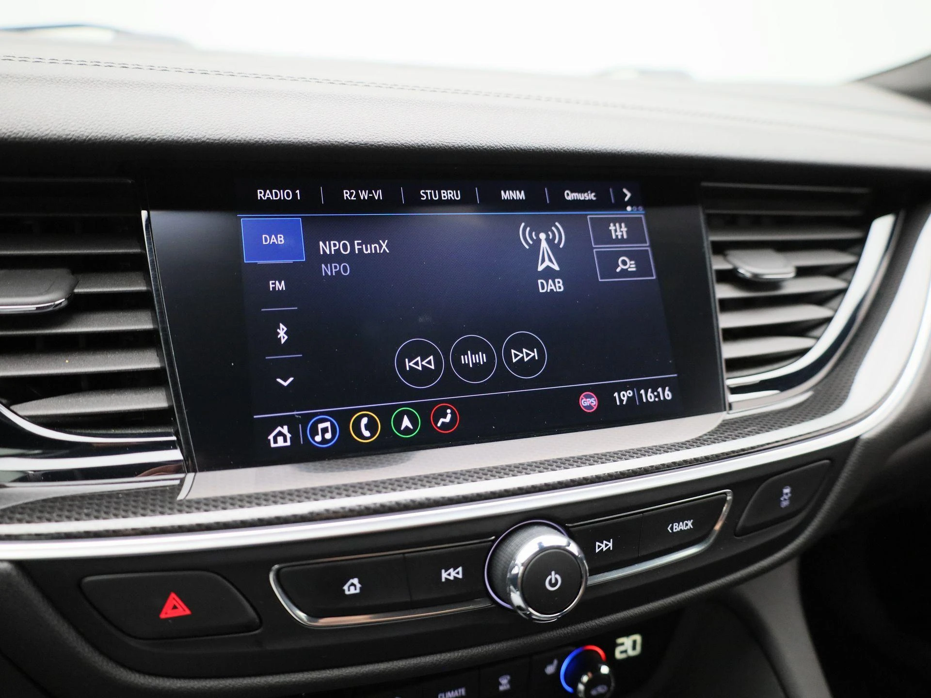Opel-Insignia-image-27