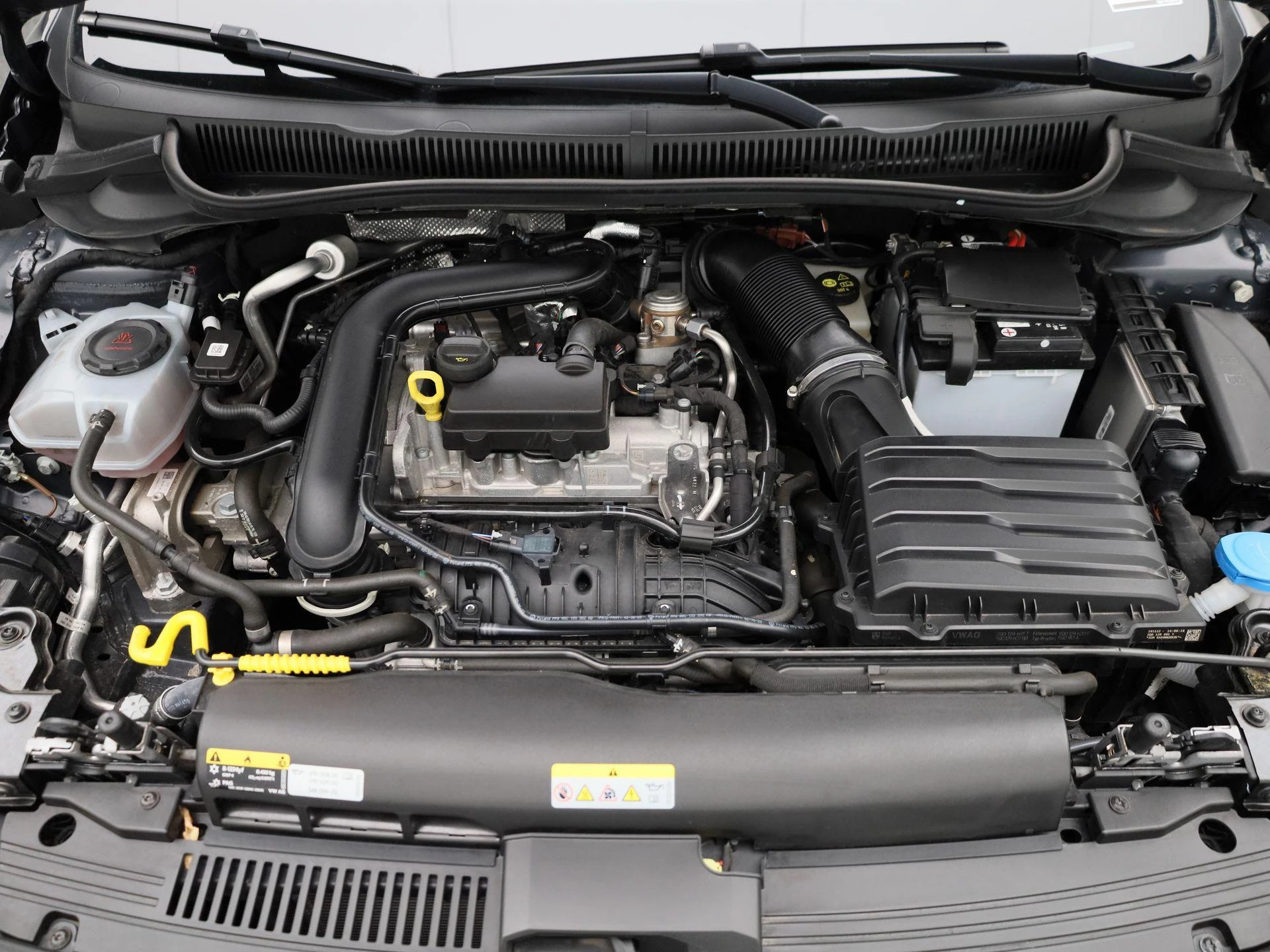 Volkswagen-Polo-image-35