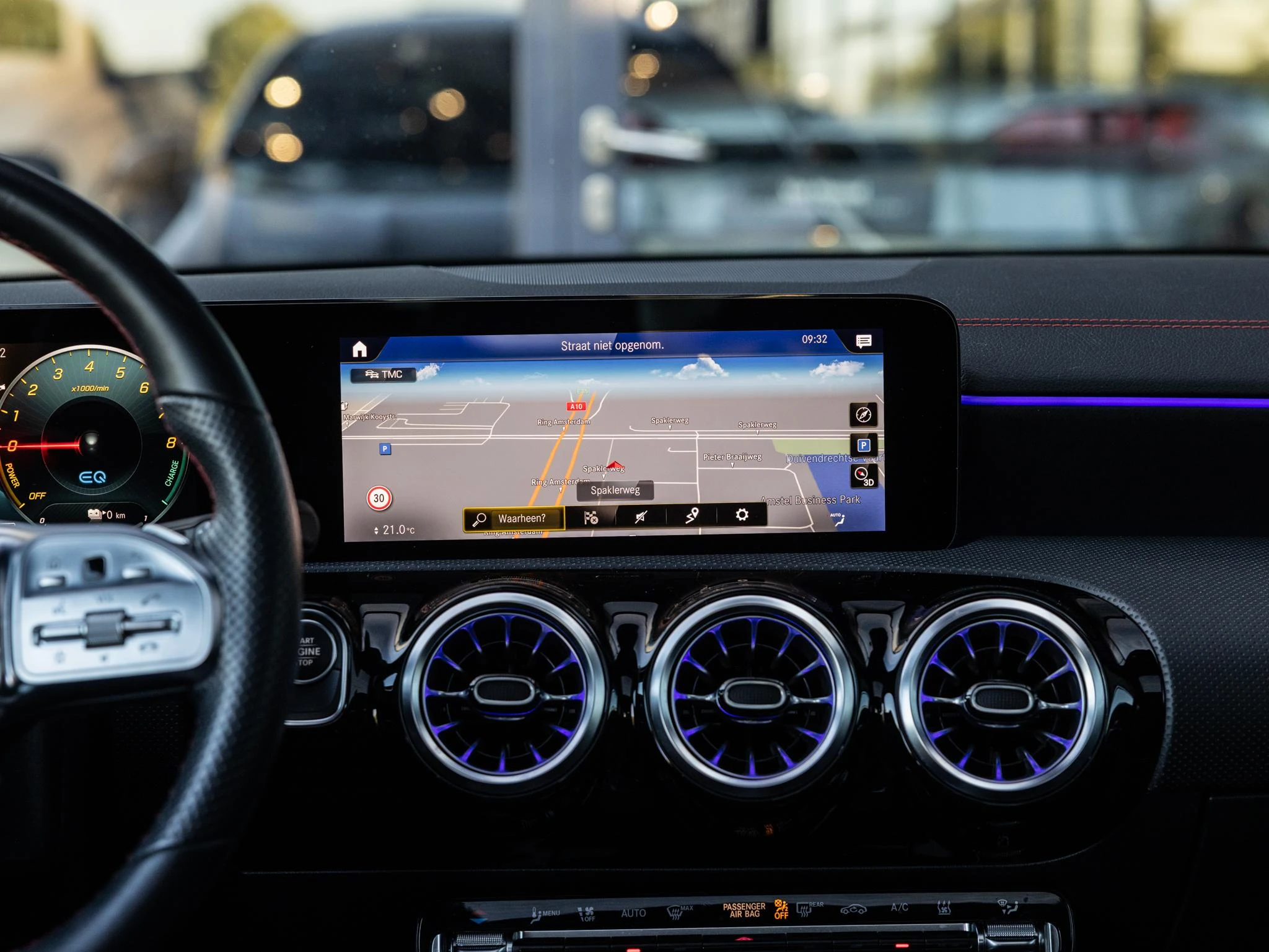 Mercedes-Benz-CLA-image-20