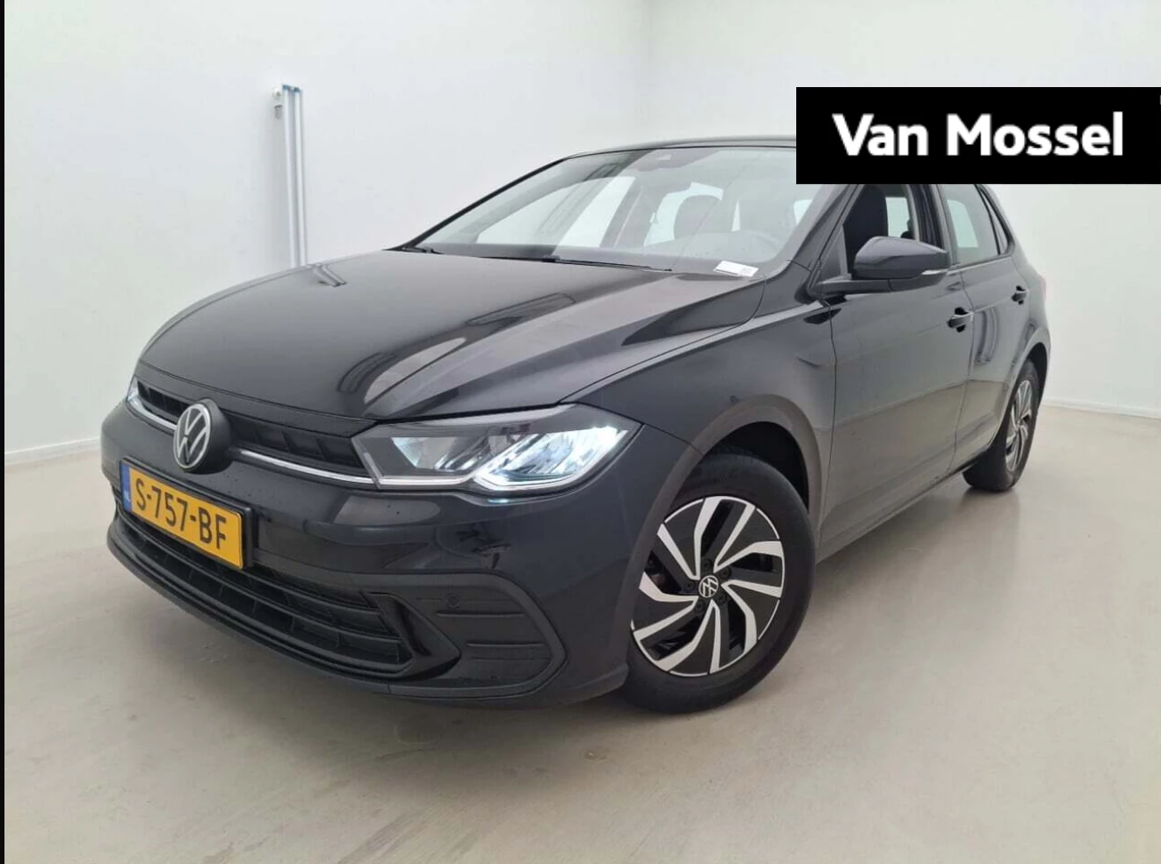 Volkswagen-Polo-image-0