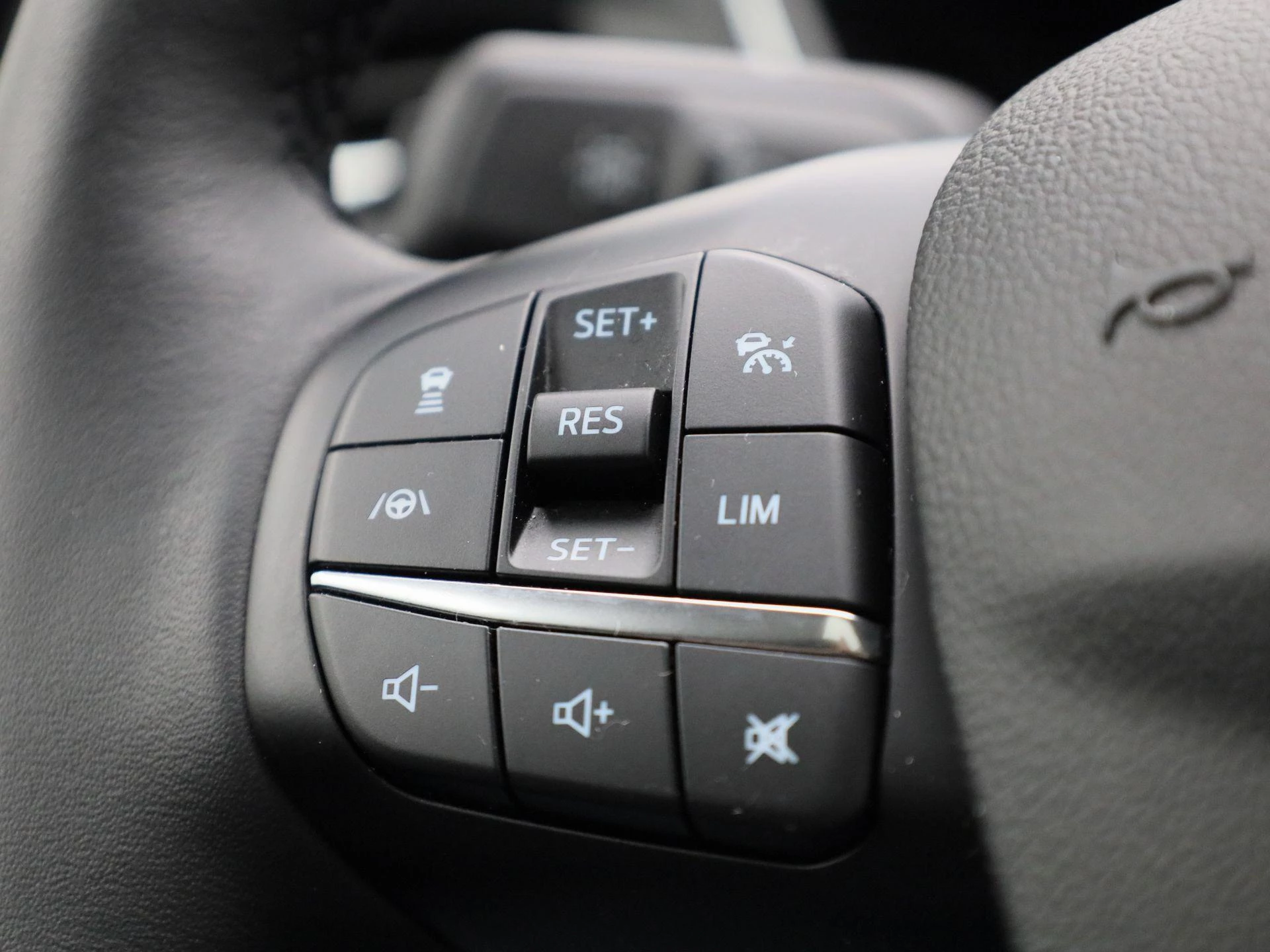 Ford-Kuga-image-18