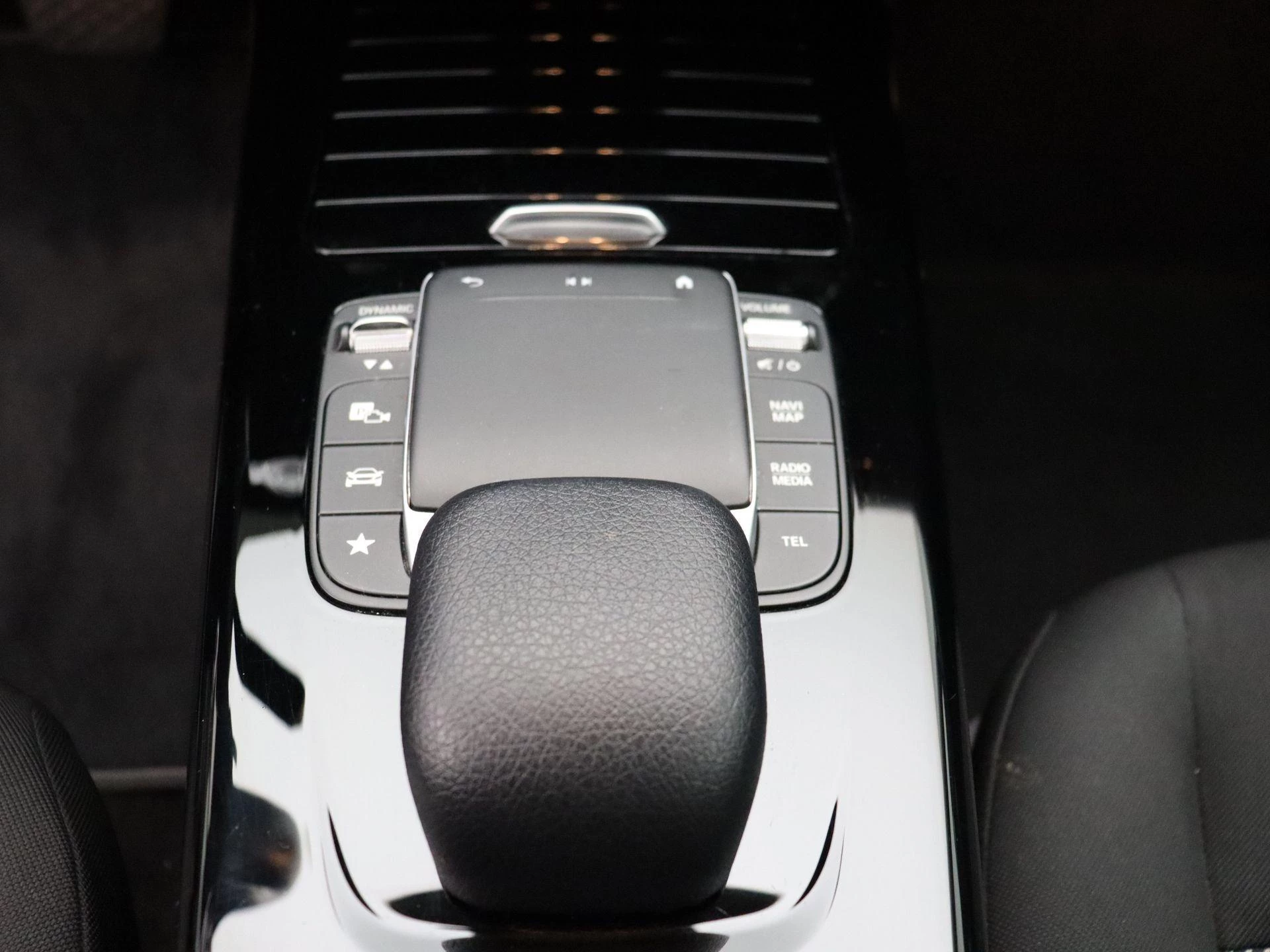 Mercedes-Benz Classe A Limousine 180d Business Solution