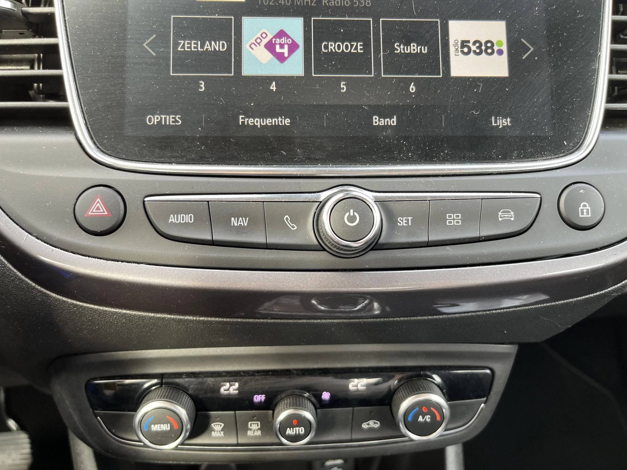 Opel-Crossland X-image-41