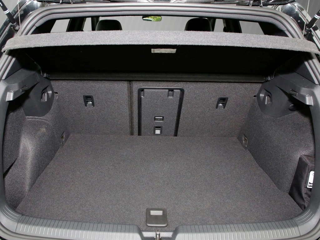 Volkswagen-Golf-image-5