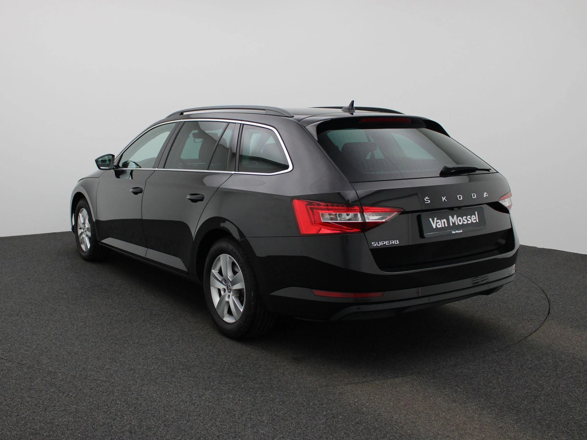 Škoda-Superb-image-1