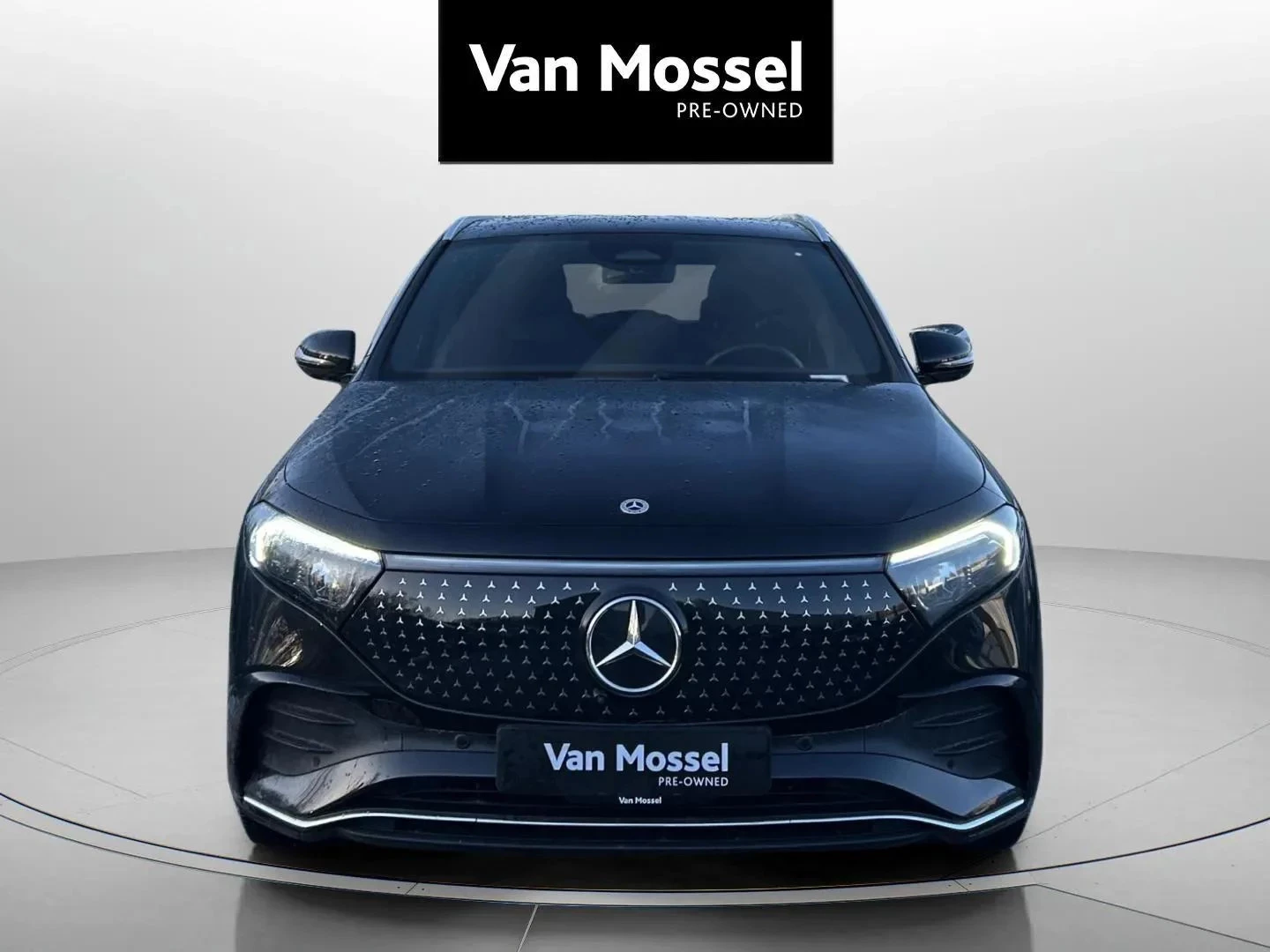 Mercedes-Benz-EQA-image-1