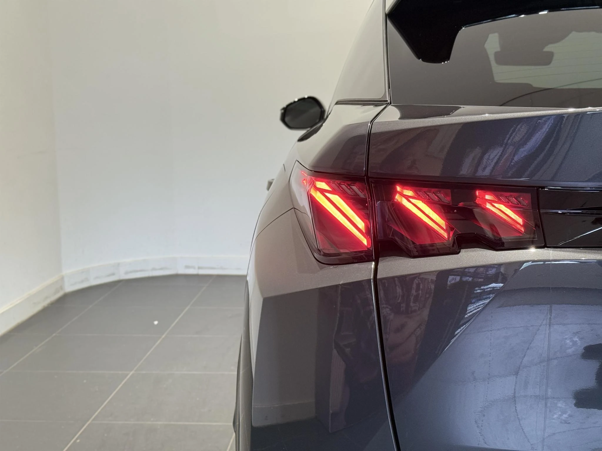 Peugeot-e-3008-image-7