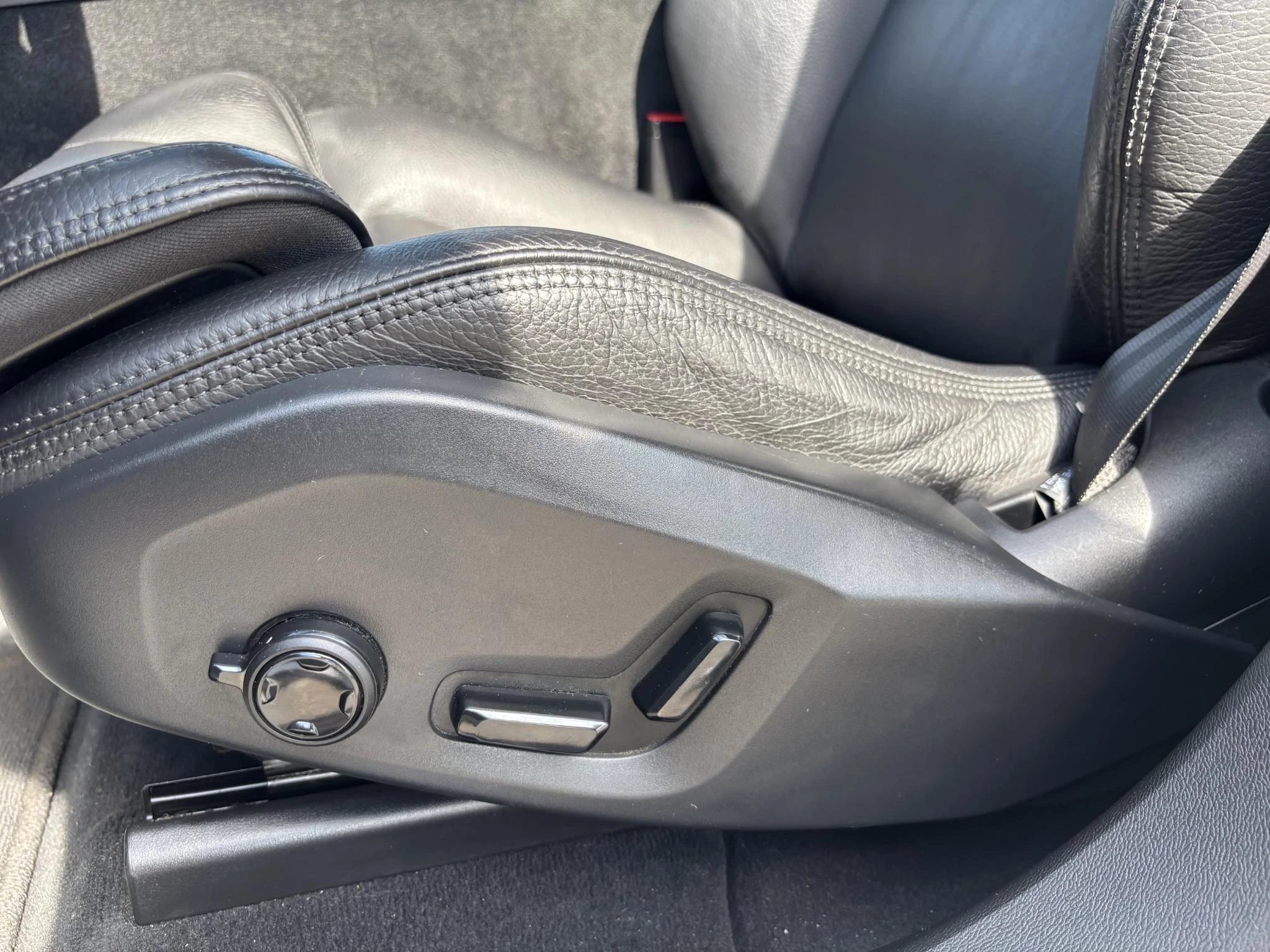 Volvo XC60 T5 Momentum Leder Automaat