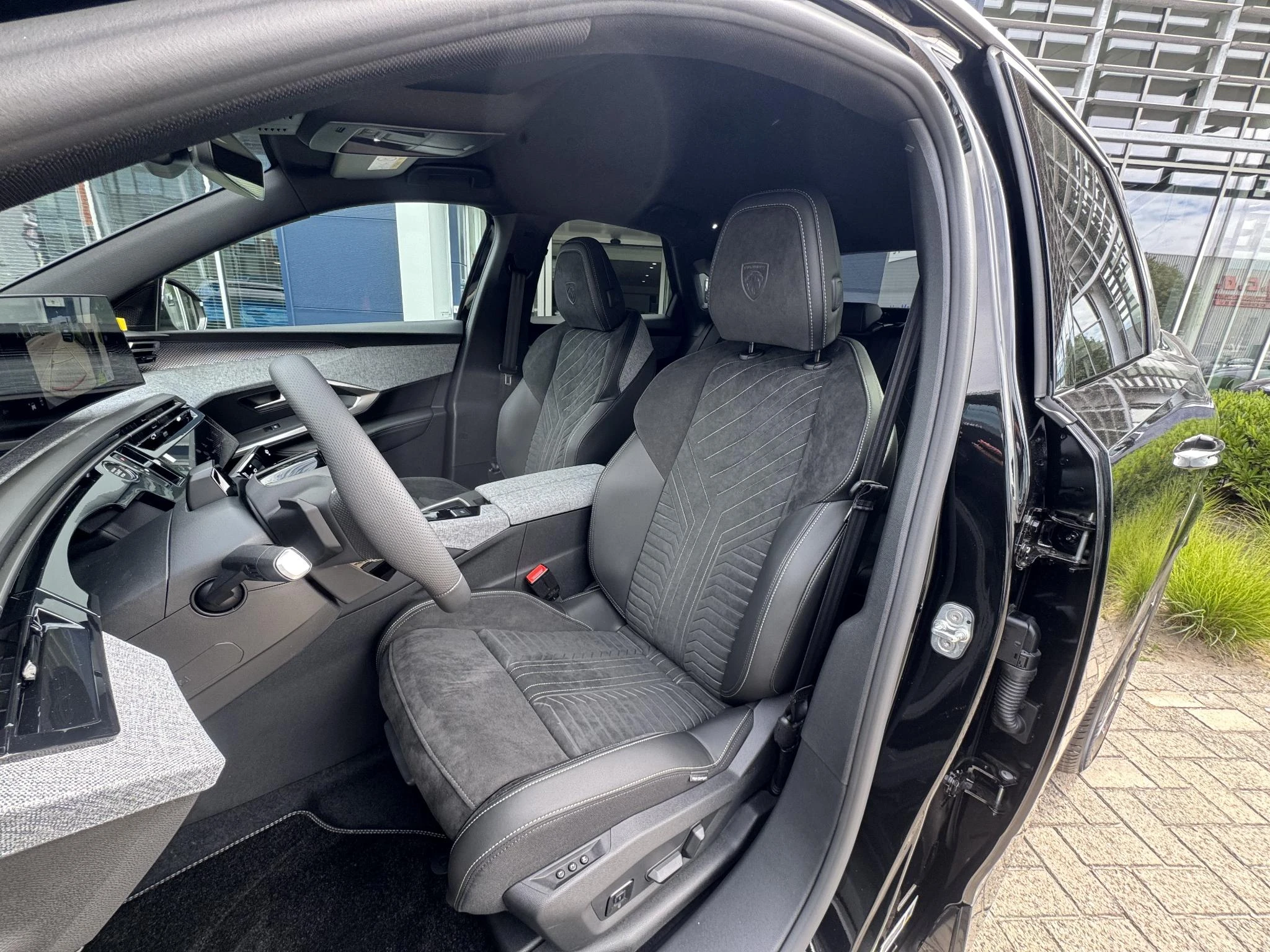 Peugeot-e-3008-image-5