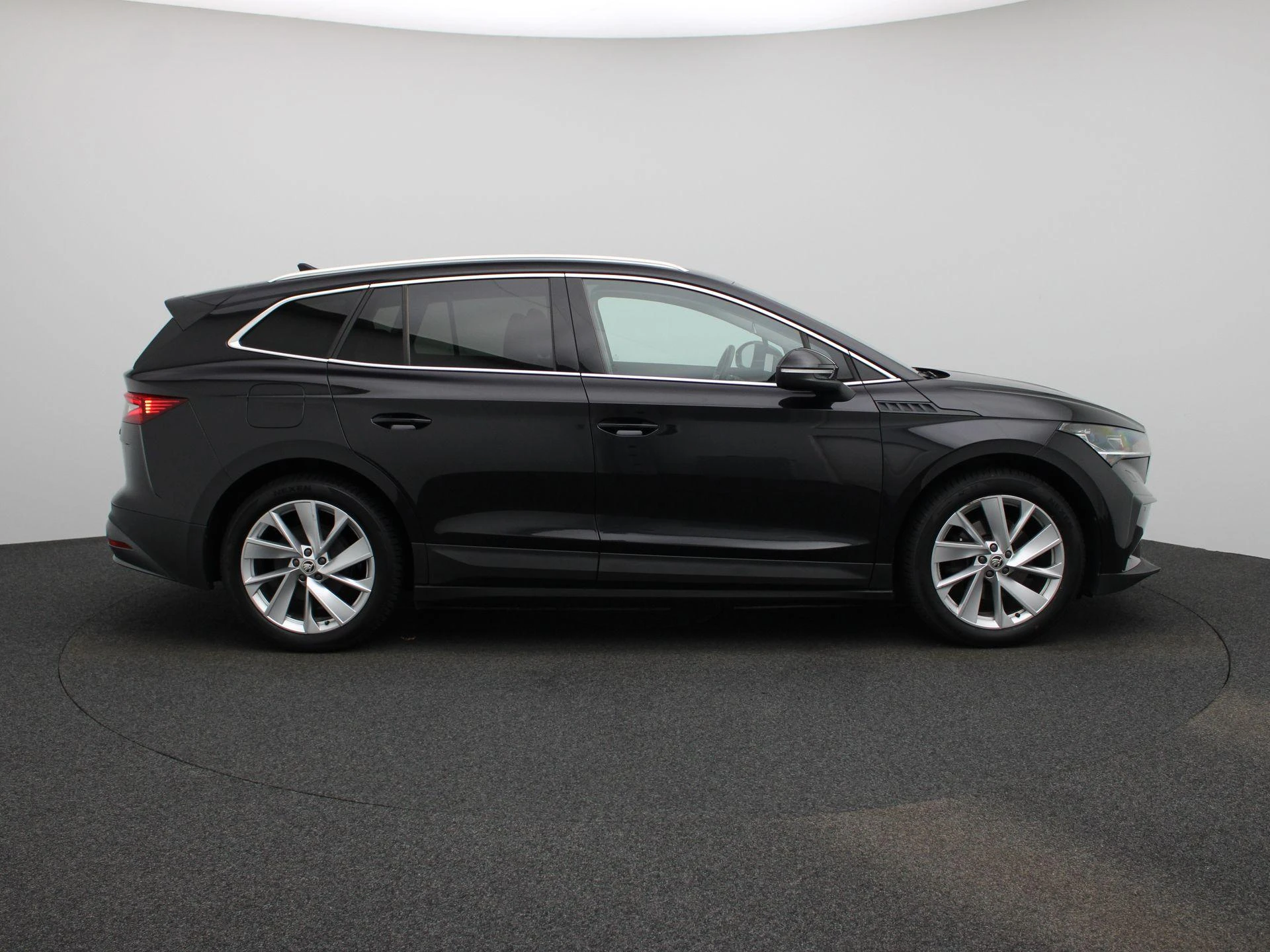 Škoda-Enyaq iV-image-5