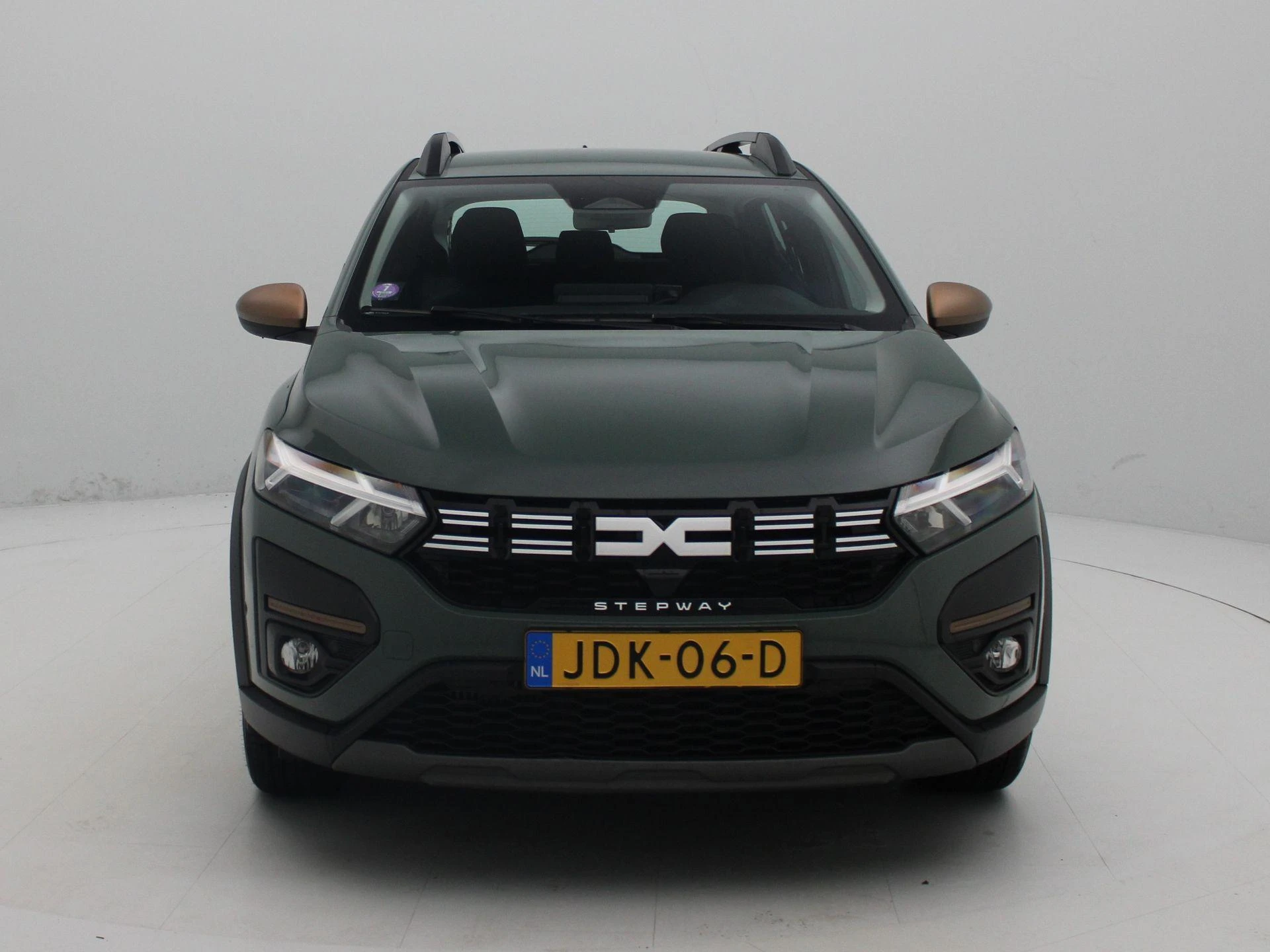 Dacia-Sandero Stepway-image-2