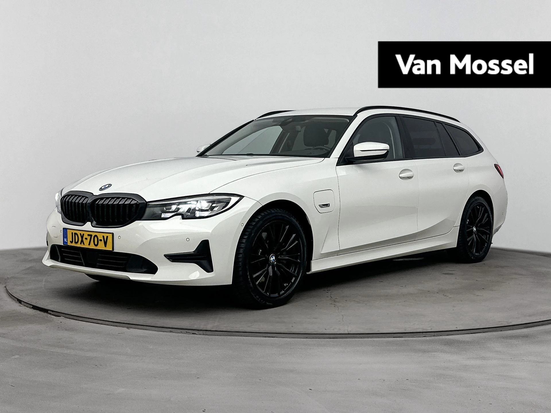 BMW-3 Serie-image-0