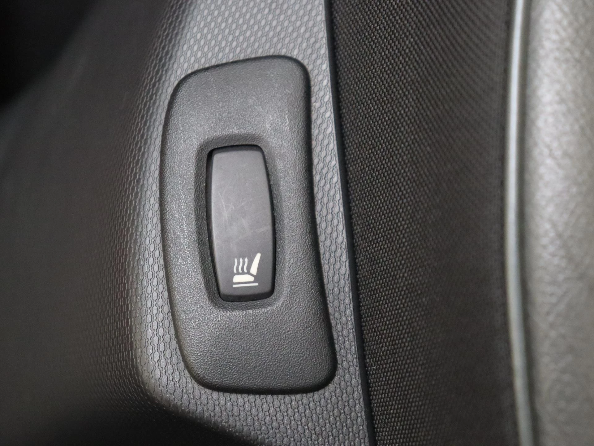 Renault-Captur-image-24