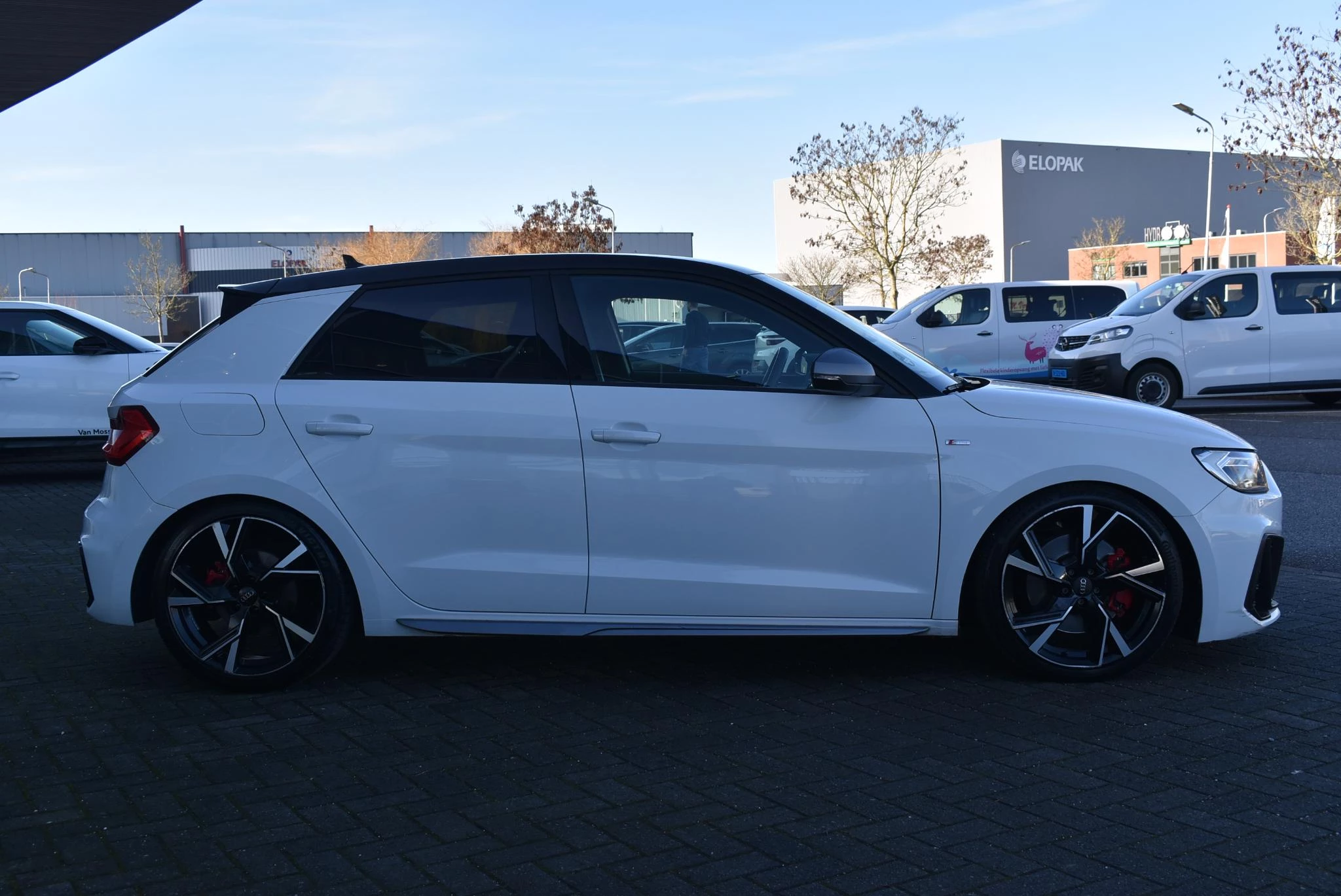 Audi-A1 Sportback-image-3