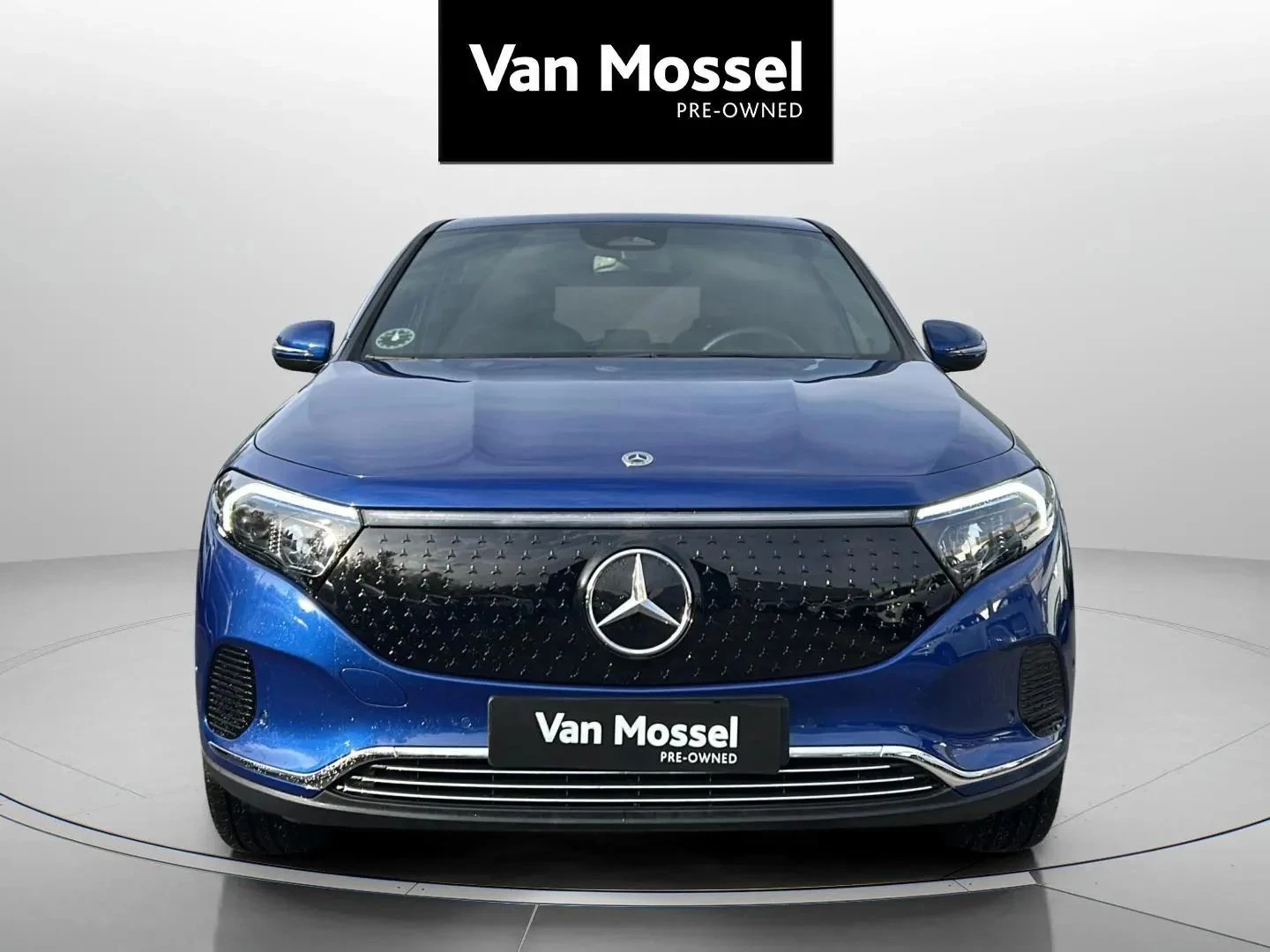 Mercedes-Benz-EQA-image-1