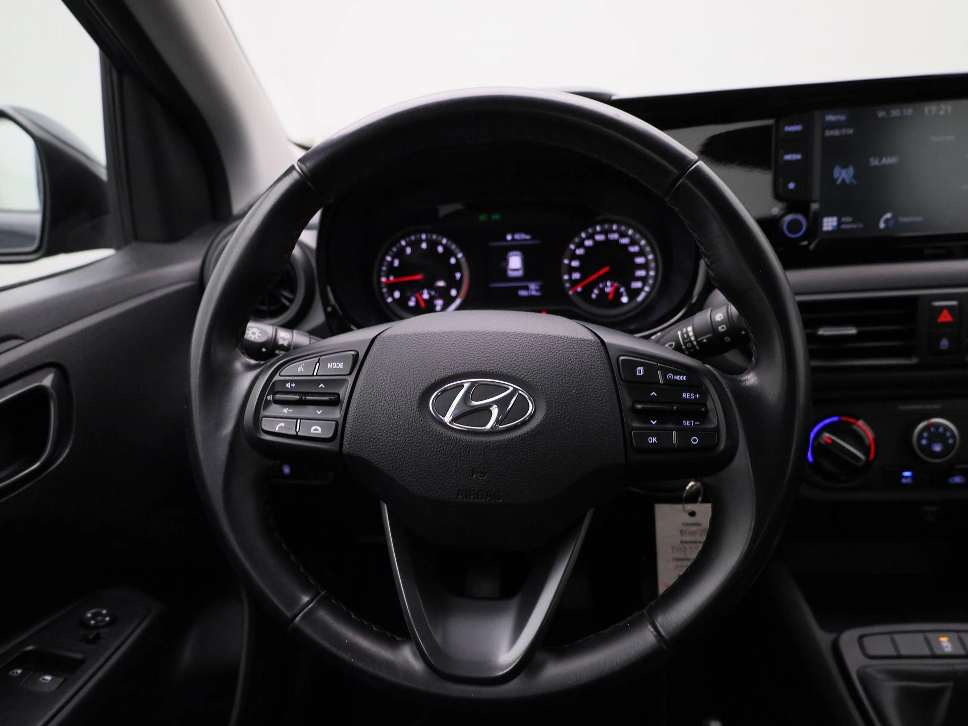 Hyundai-i10-image-6