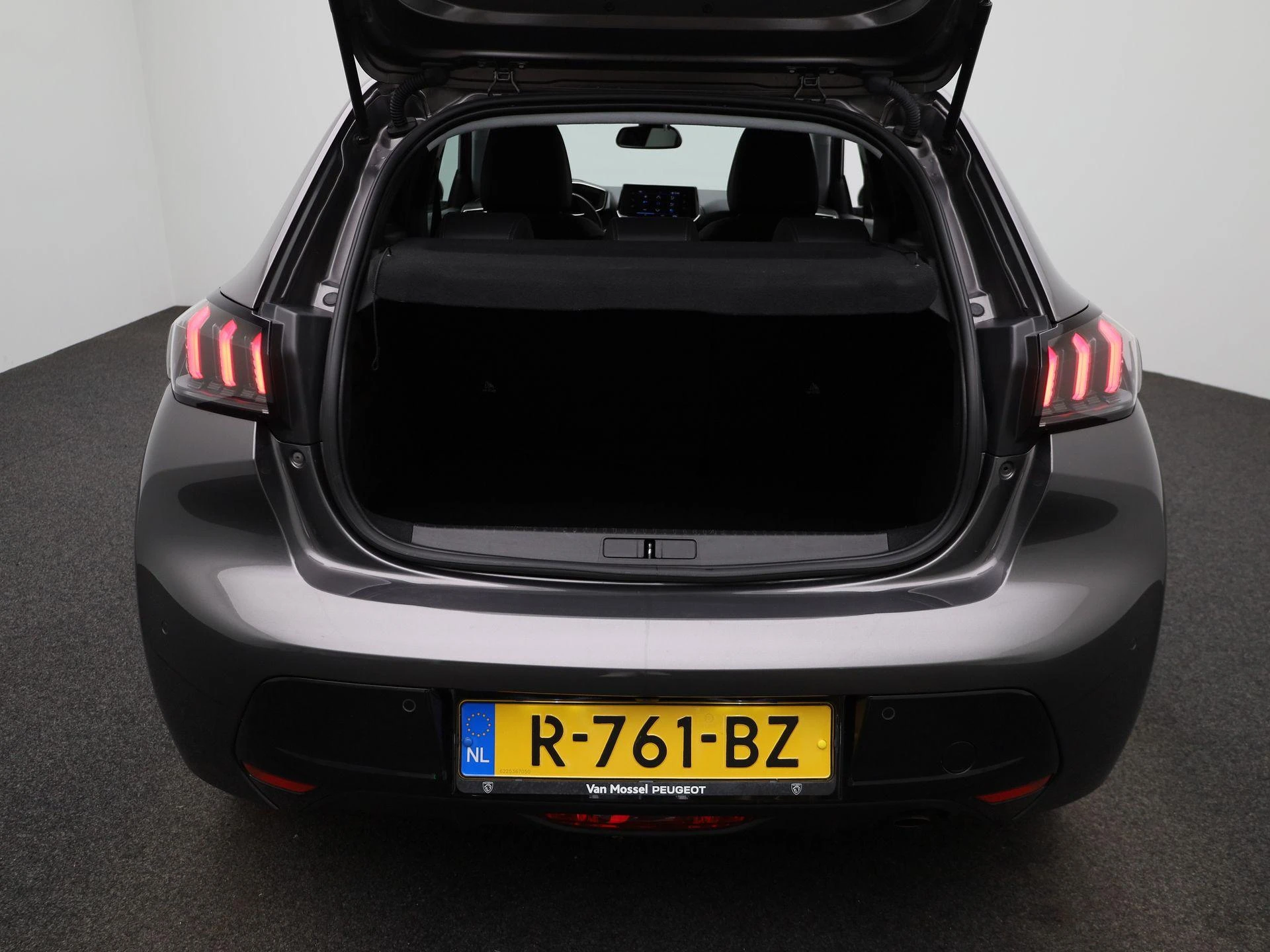 Peugeot-208-image-11