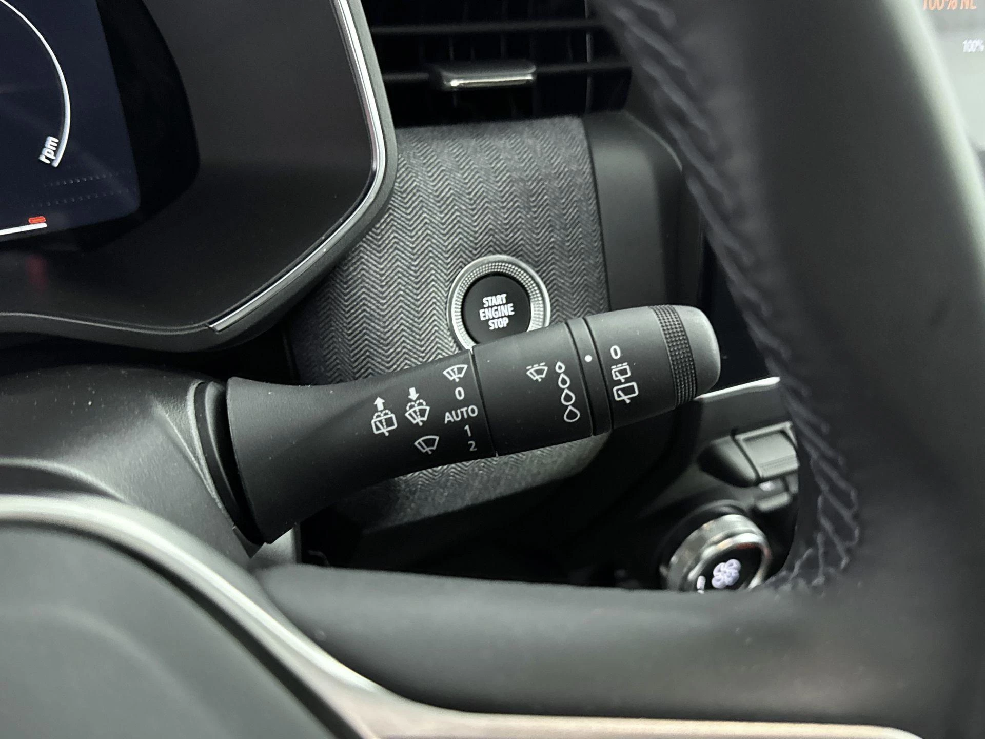 Renault-Clio-image-22