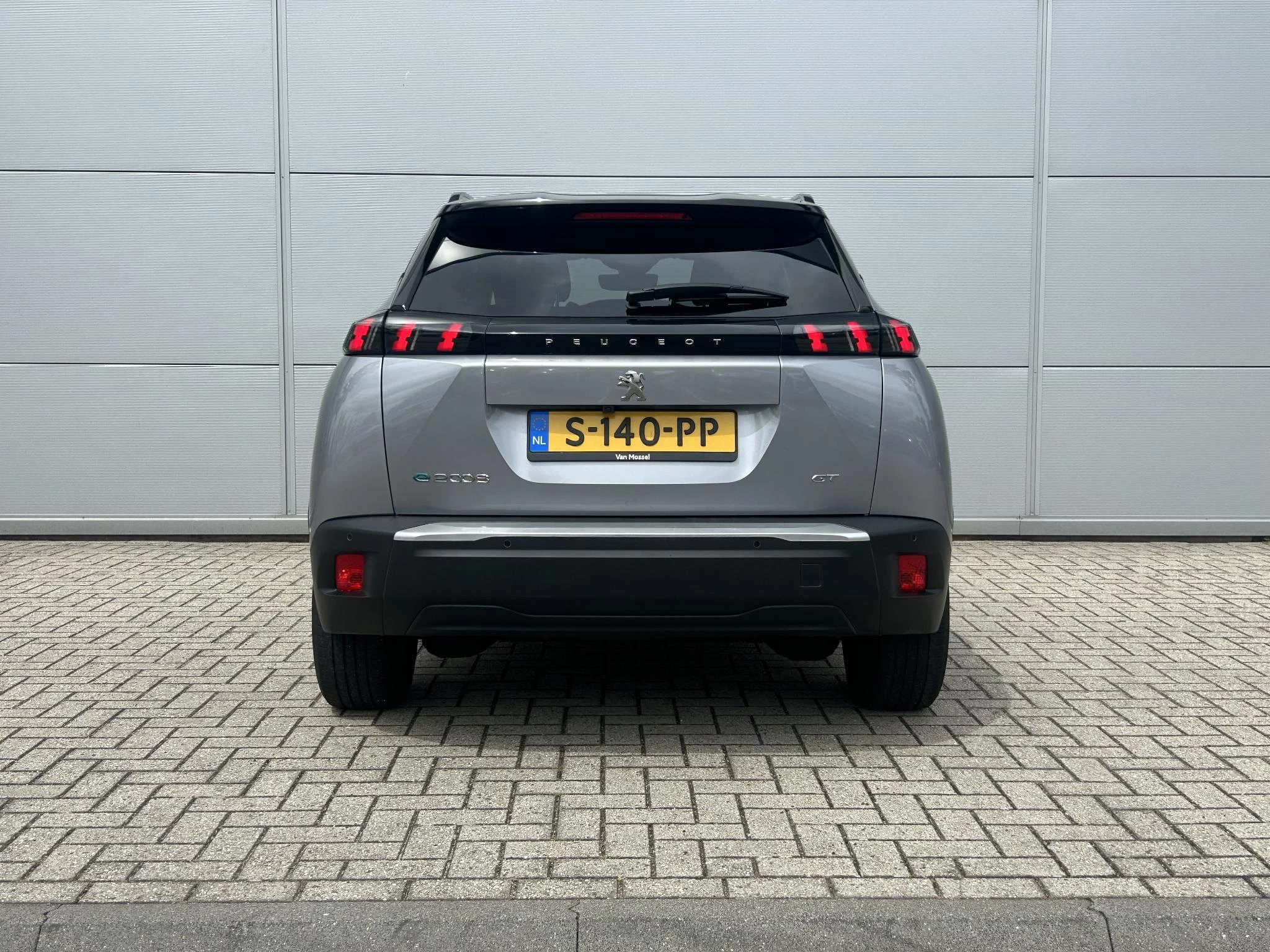 Peugeot e-2008 EV GT 50 kWh