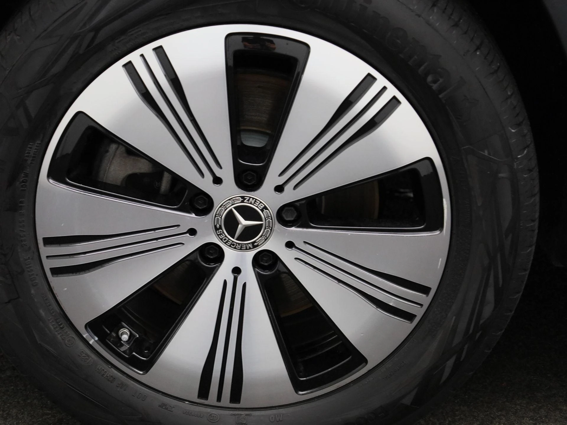 Mercedes-Benz-EQA-image-14
