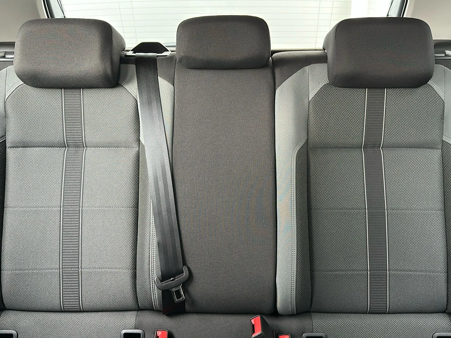 Volkswagen-Polo-image-8