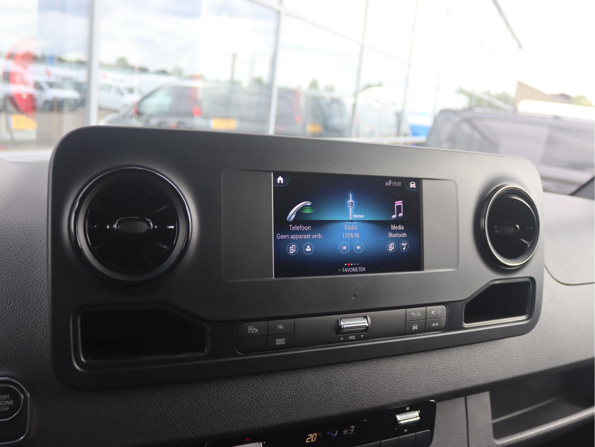 Mercedes-Benz-Sprinter-image-8