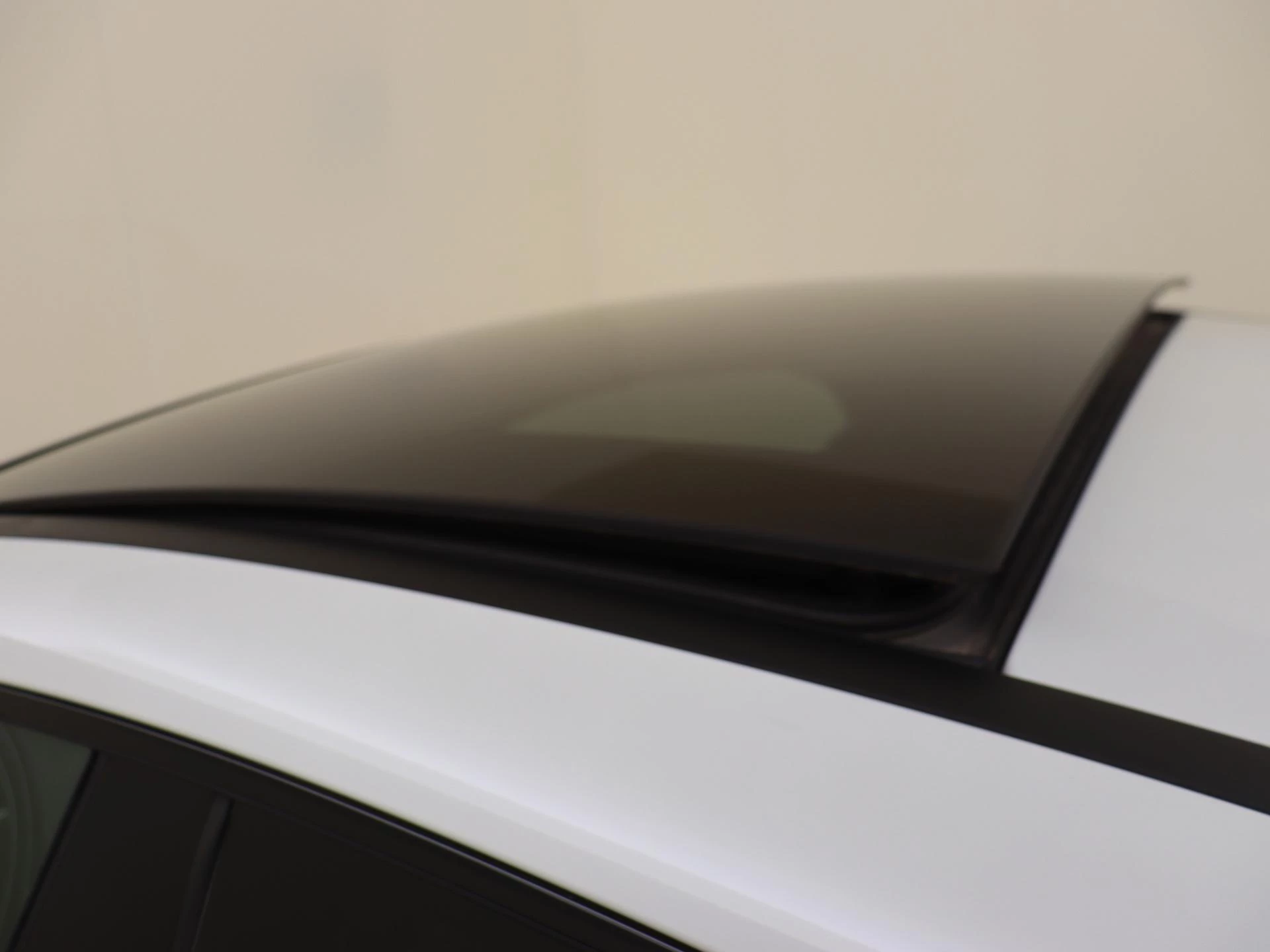 Mercedes-Benz-CLA-image-28