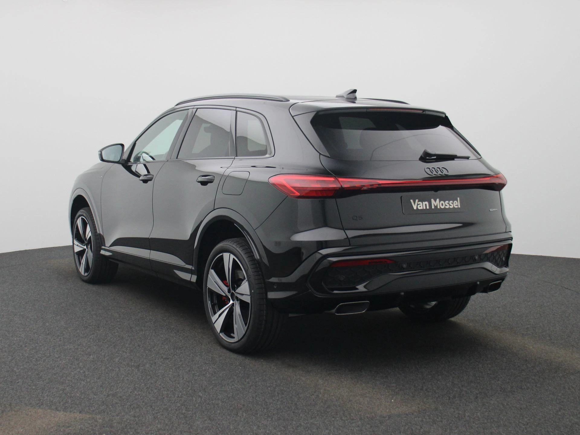Audi Q5 2.0 TFSI e-hybrid quattro S edition Competition