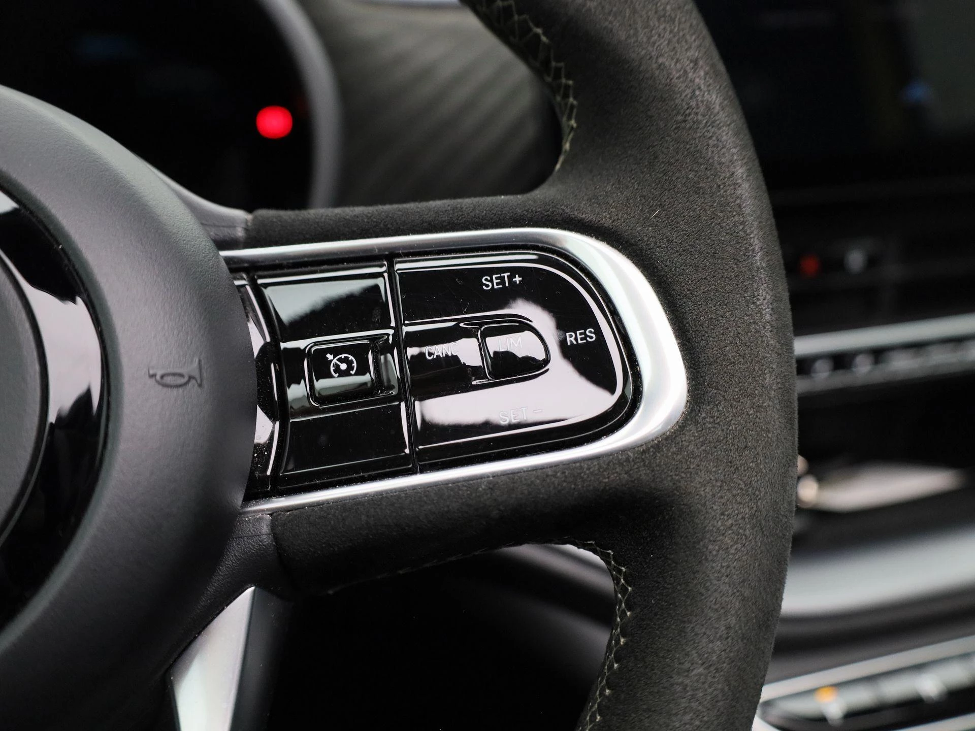 Abarth-500e-image-10