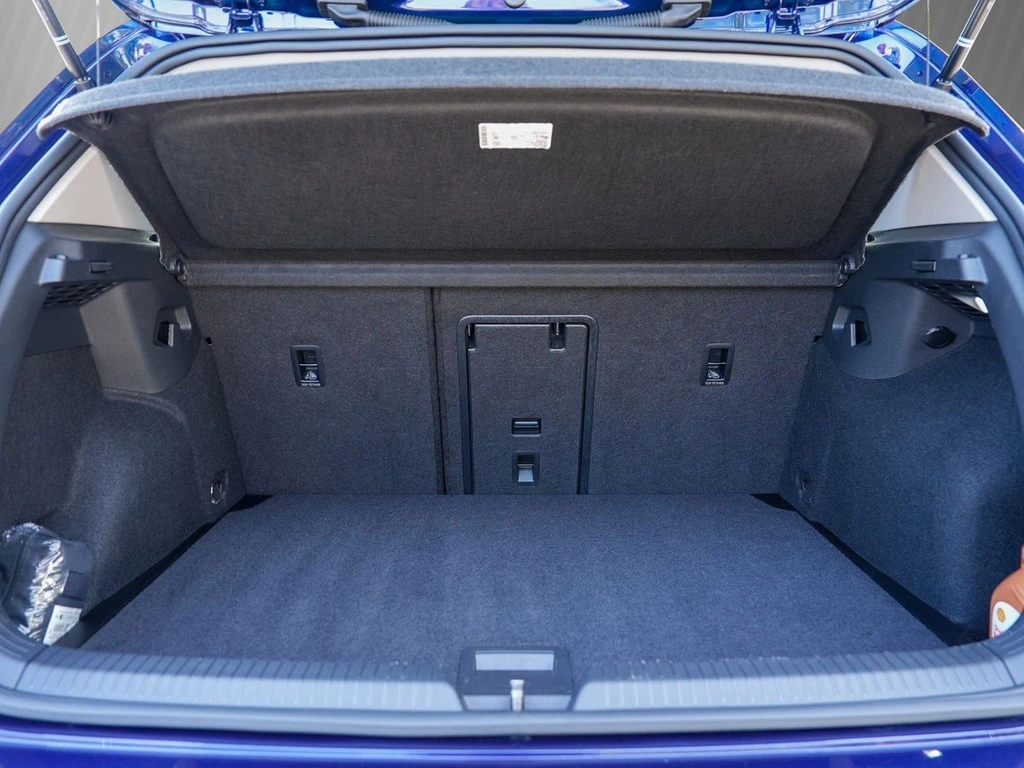 Volkswagen-Golf-image-5