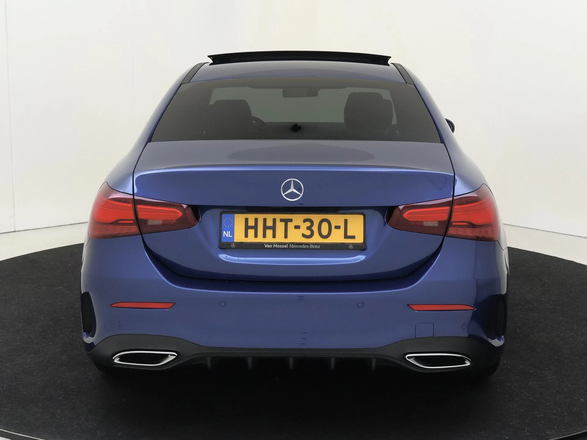 Mercedes-Benz-A-Klasse-image-6