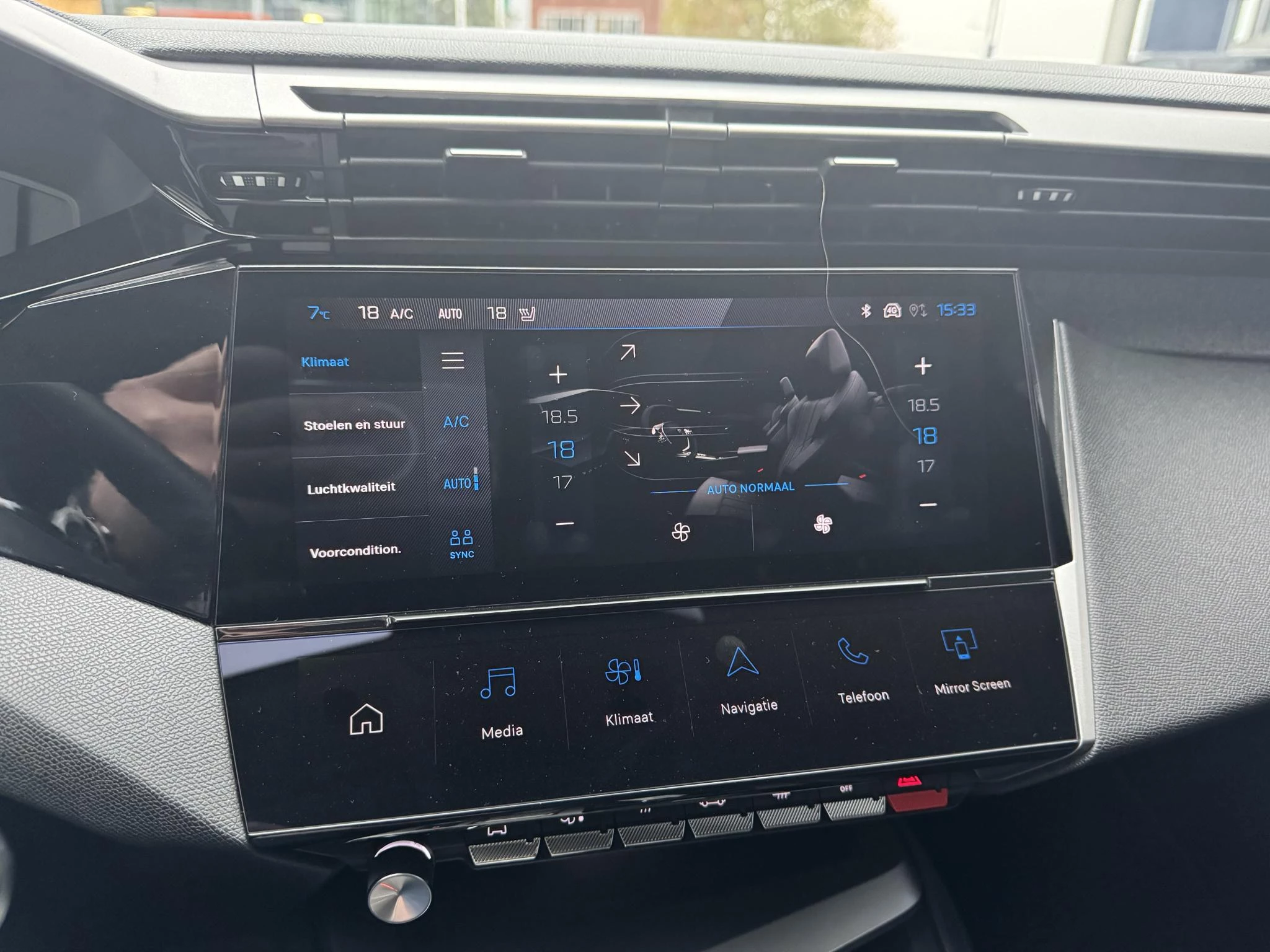Peugeot-e-308-image-17