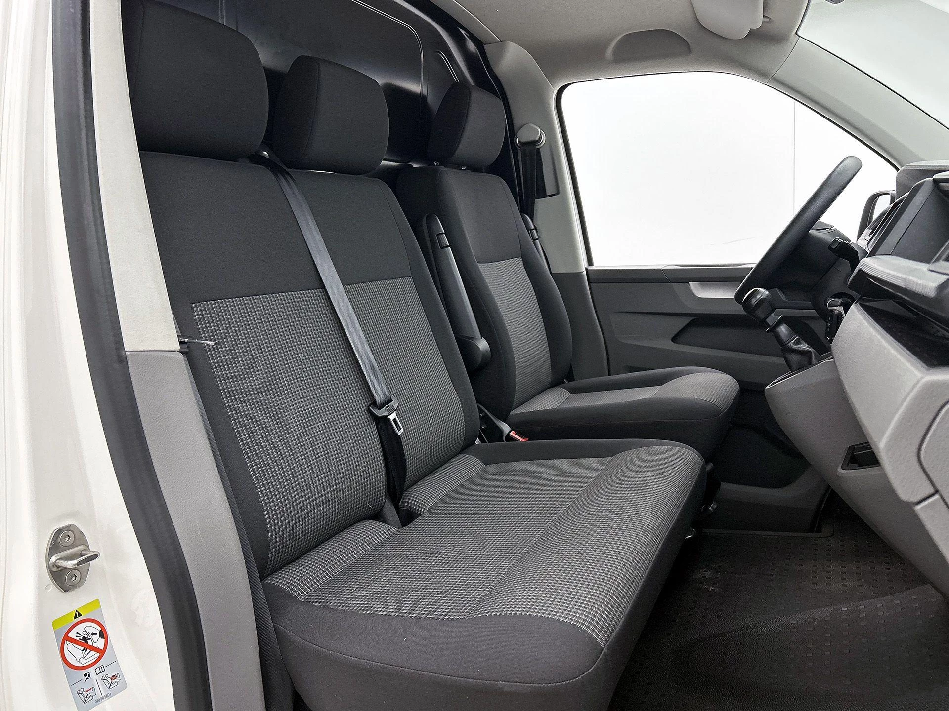 Volkswagen Transporter 2.0 TDI L1H1 110PK