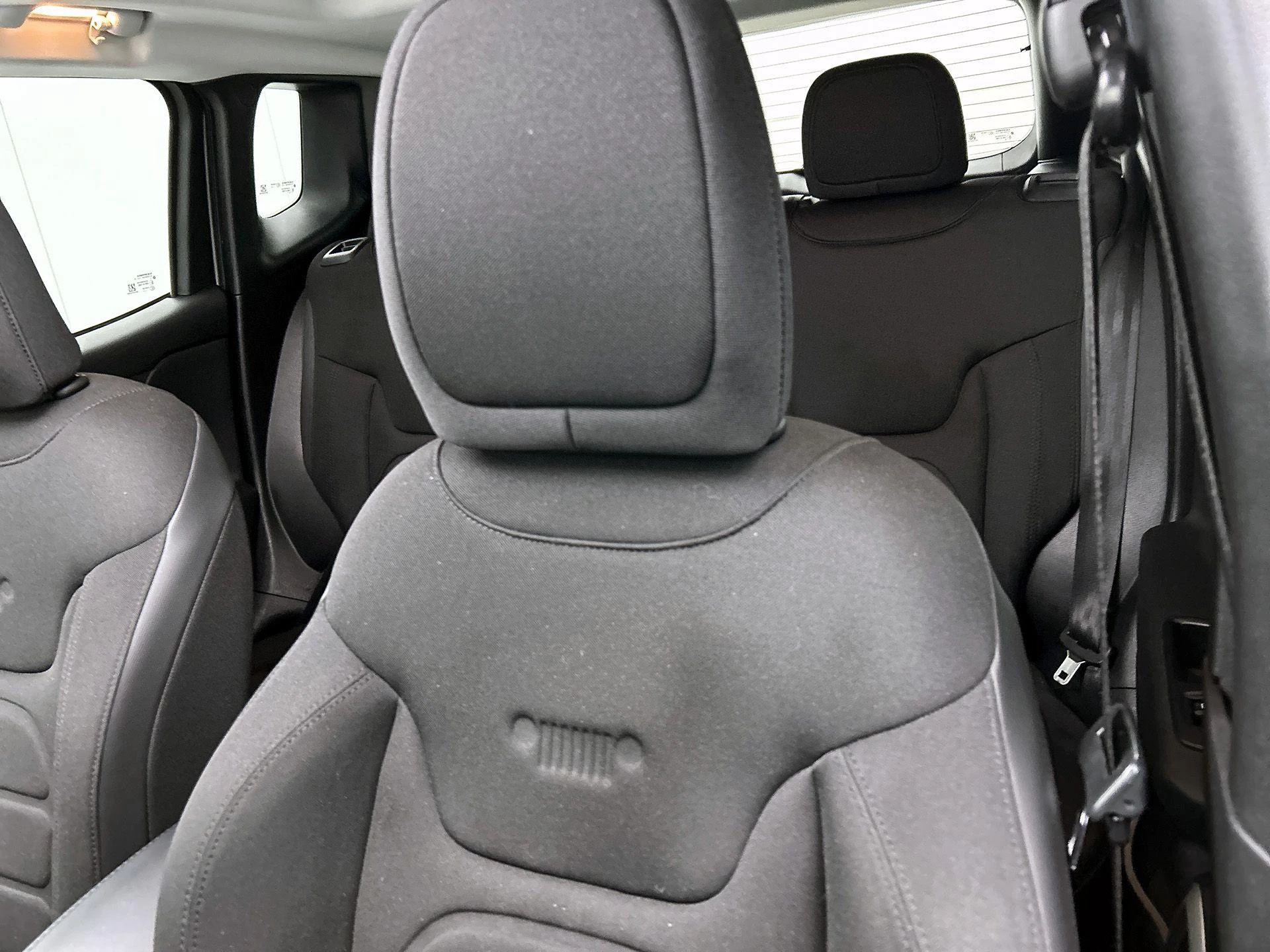 Jeep-Renegade-image-15