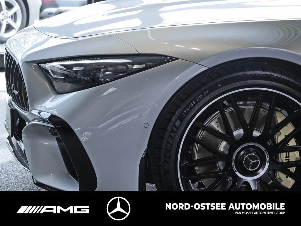 Mercedes-Benz-SL-image-2