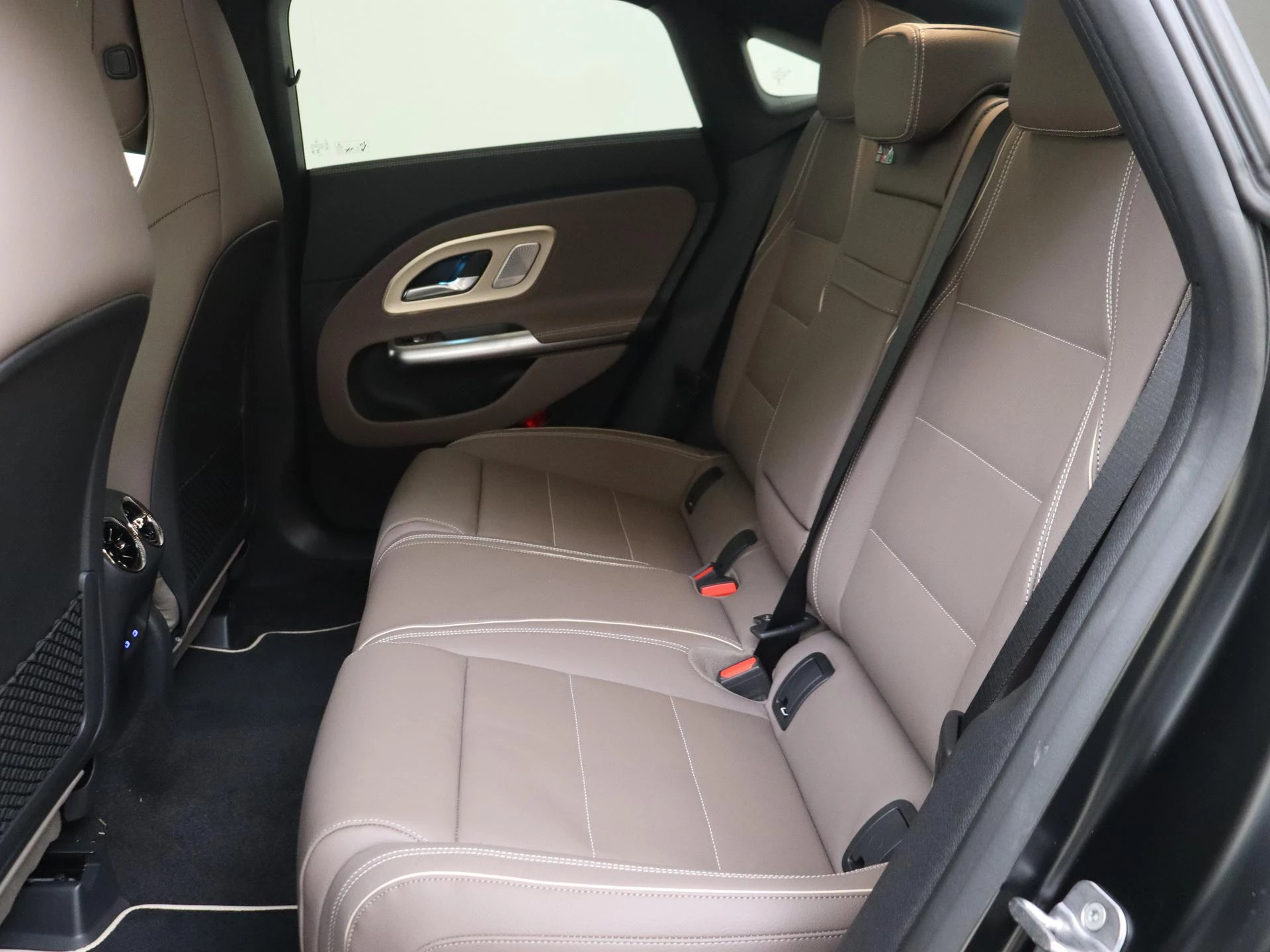 Mercedes-Benz CLA 200 AMG Line
