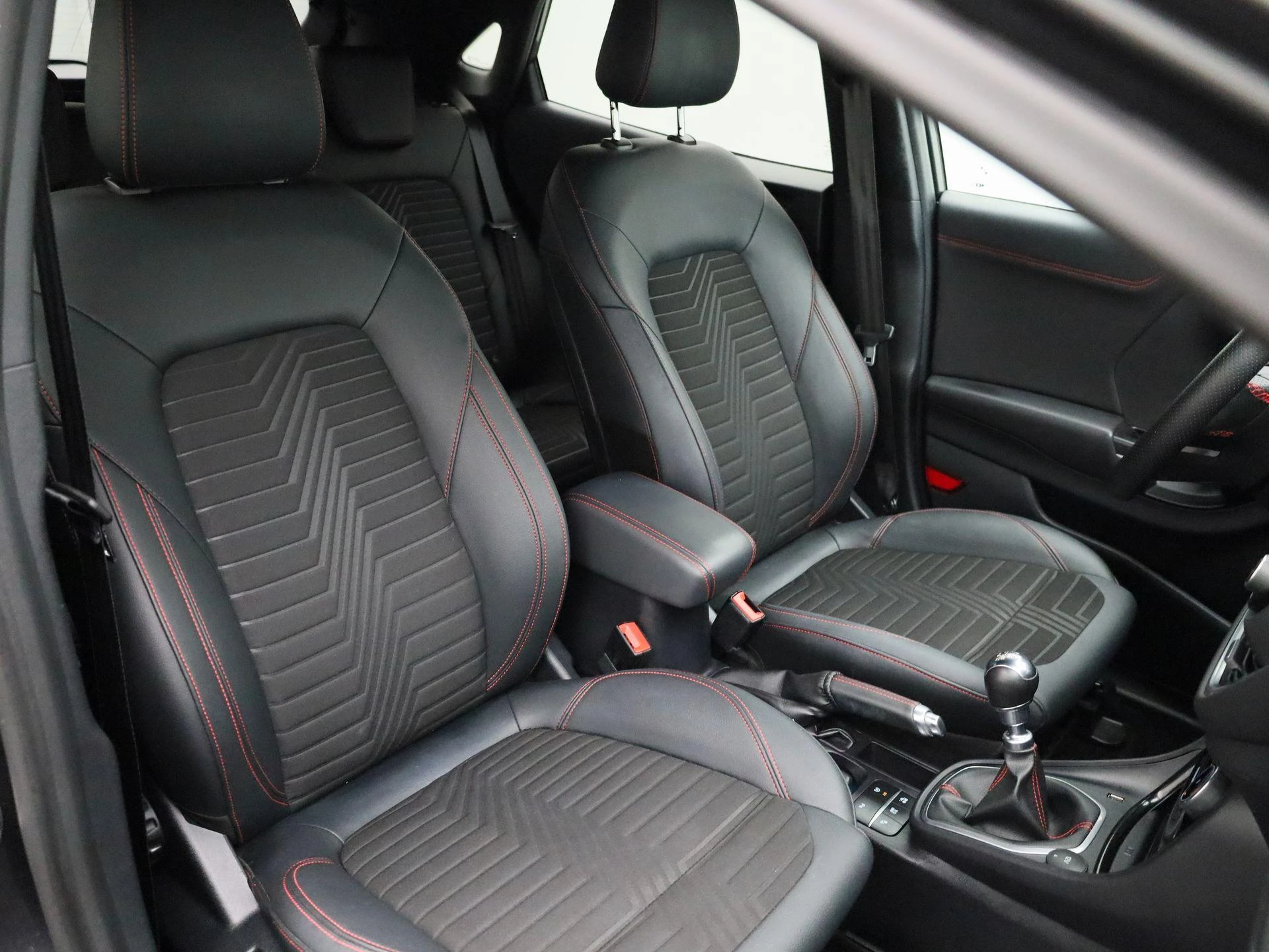 Ford-Puma-image-37