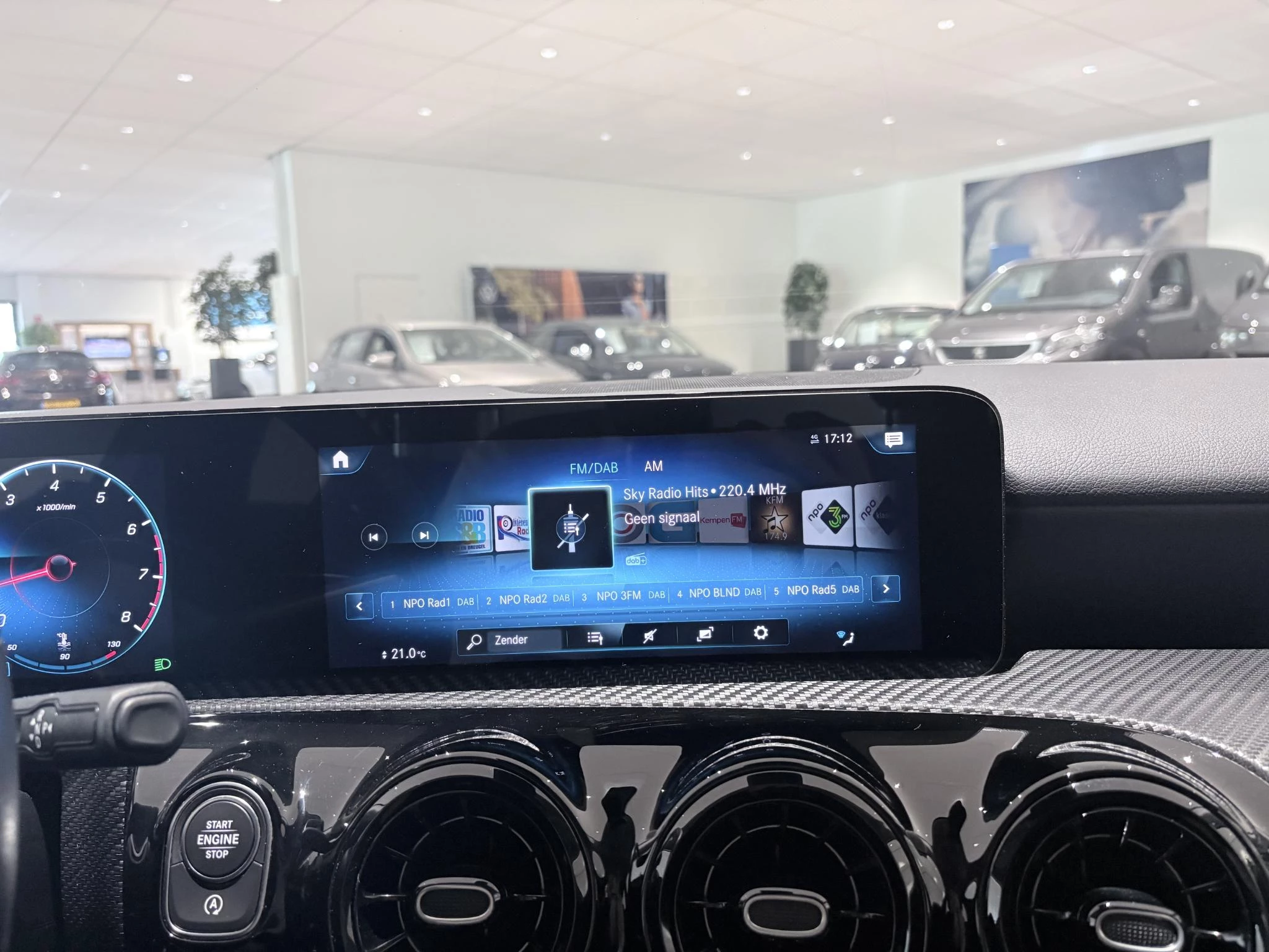 Mercedes-Benz-A-Klasse-image-23