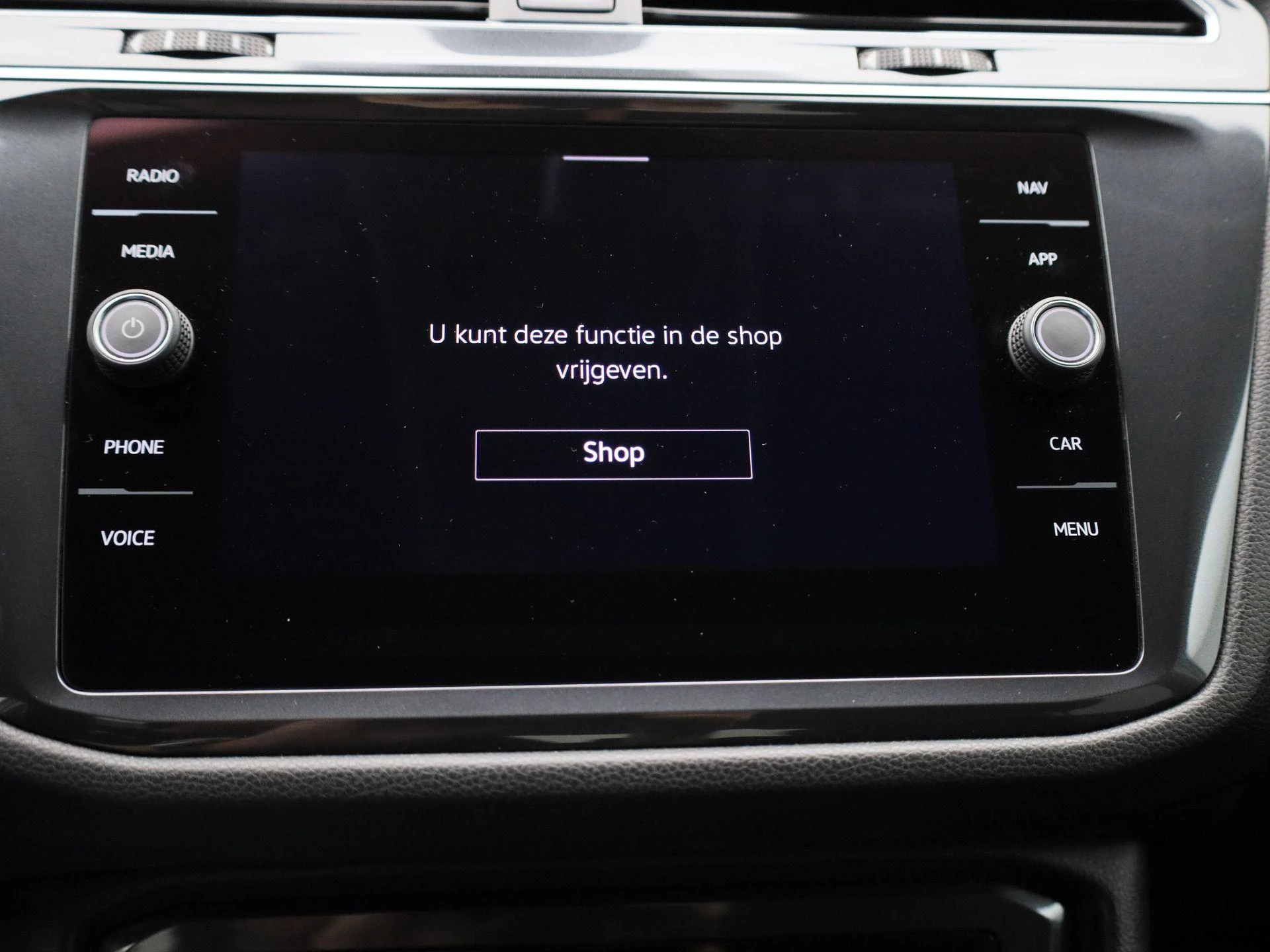 Volkswagen-Tiguan-image-20