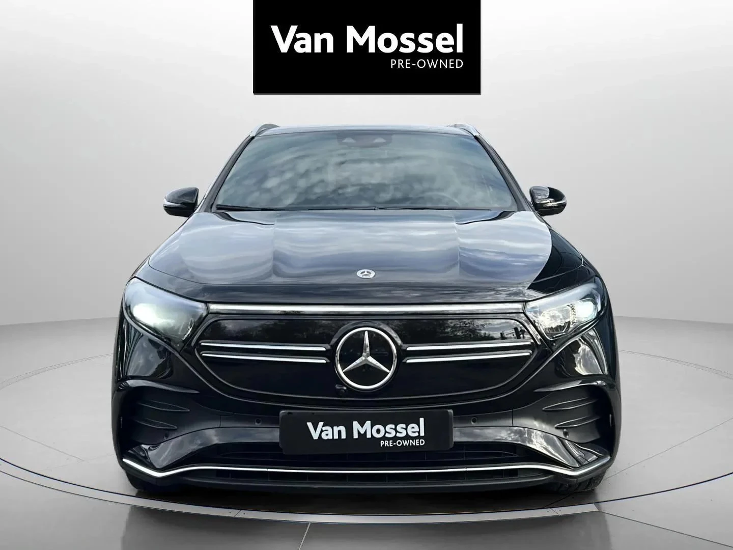 Mercedes-Benz-EQA-image-1