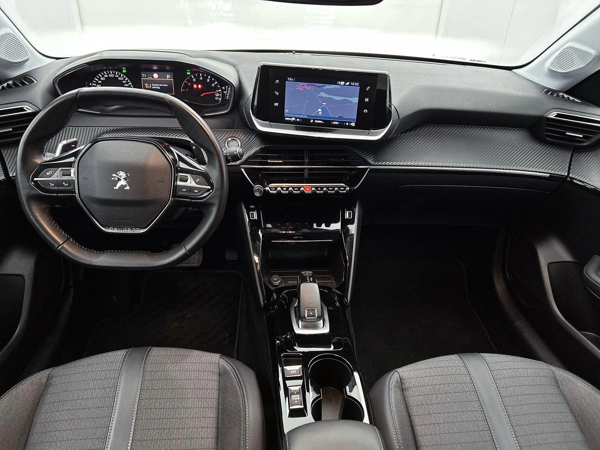 Peugeot-208-image-17