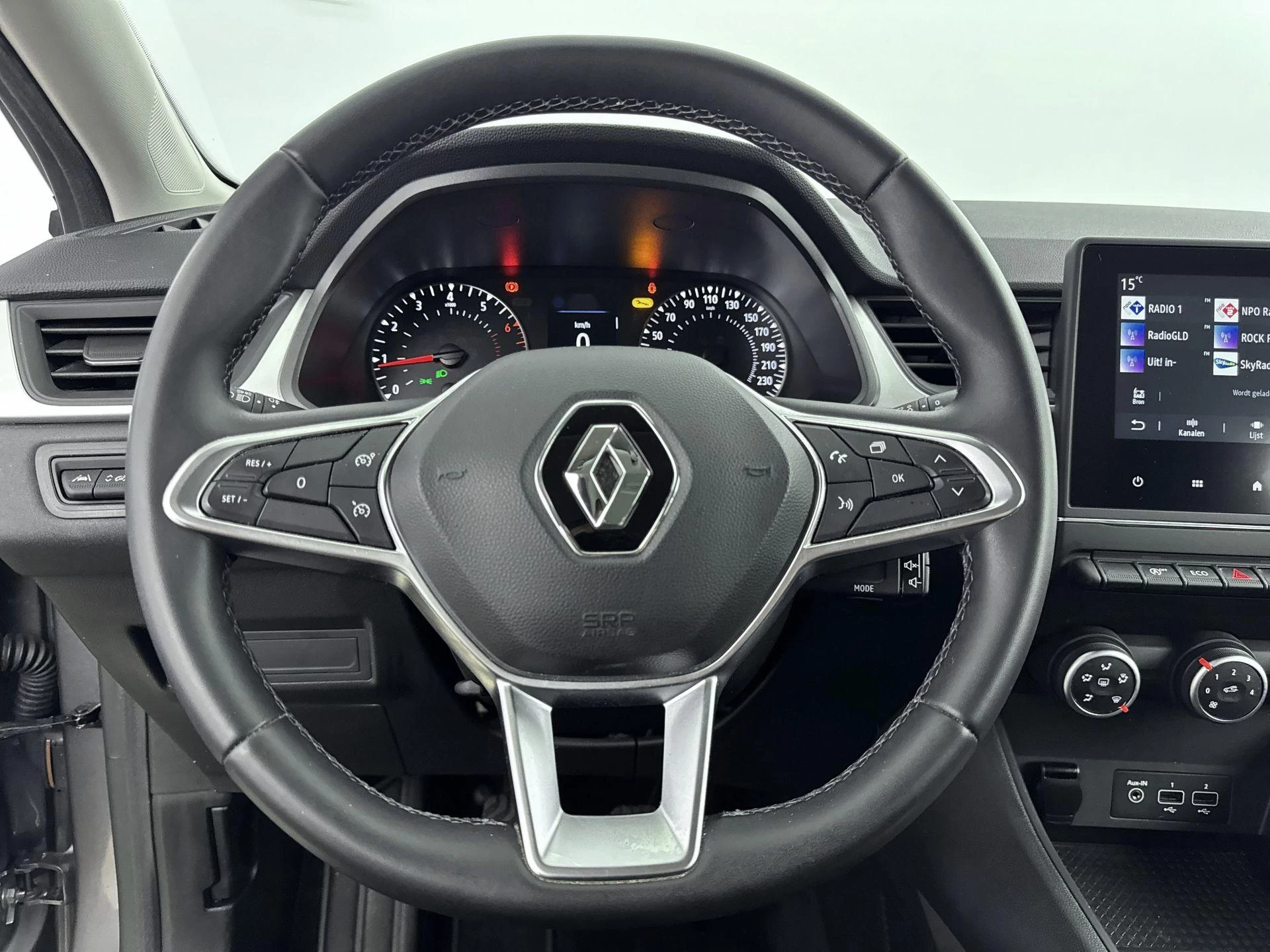 Renault-Captur-image-12