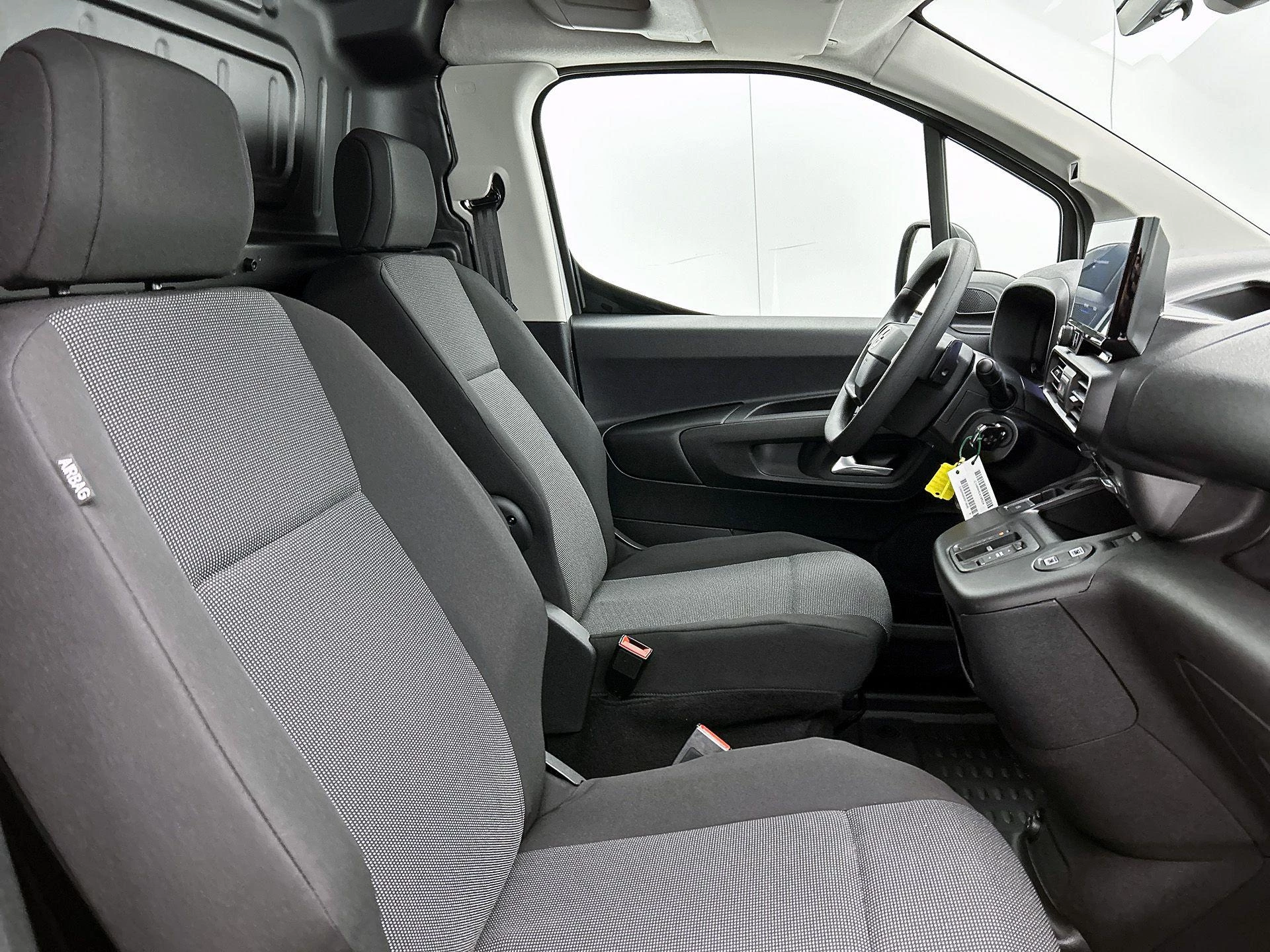 Opel-Combo-e-image-29