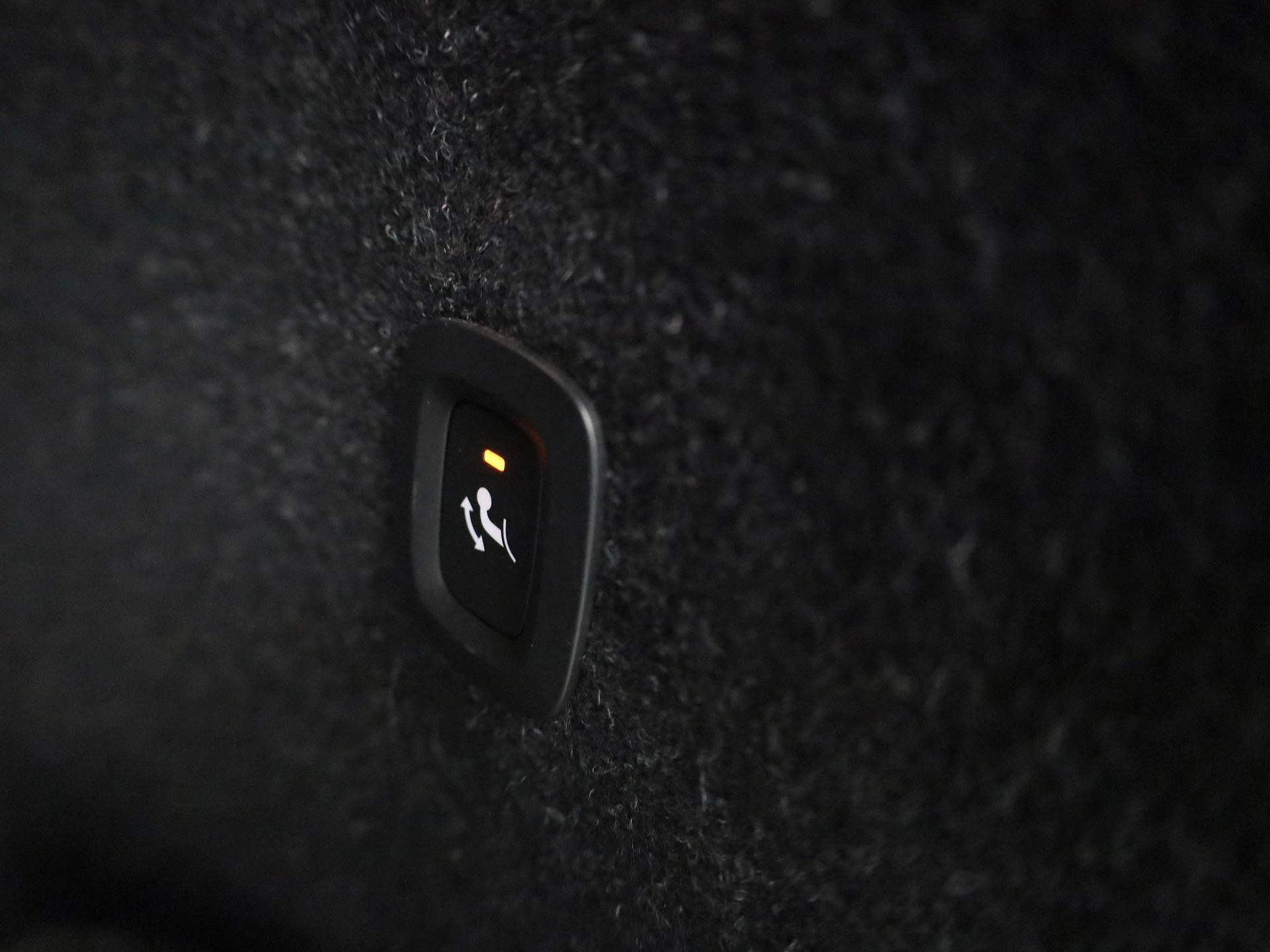 Volvo-C40-image-13