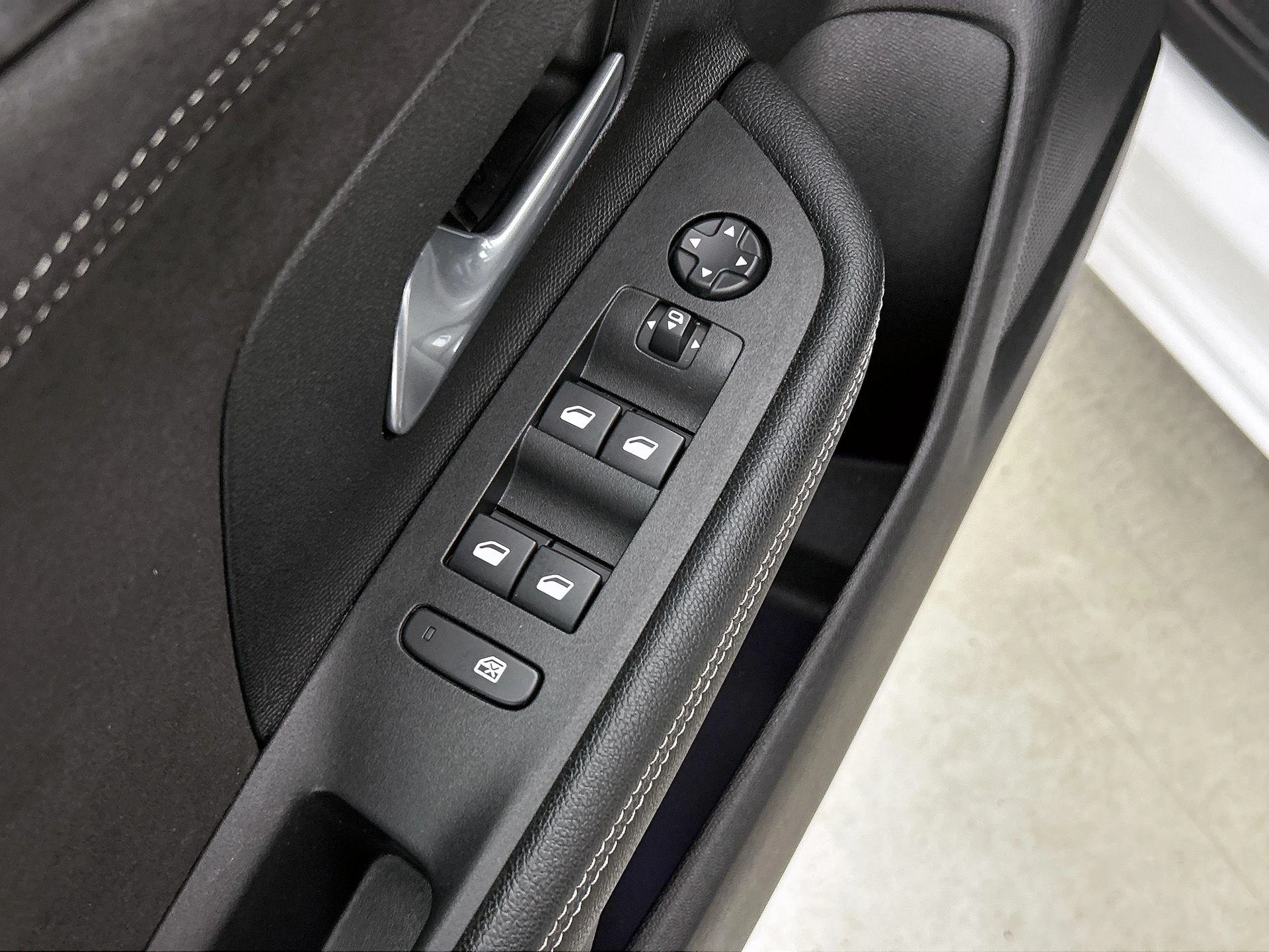 Opel-Mokka-e-image-22