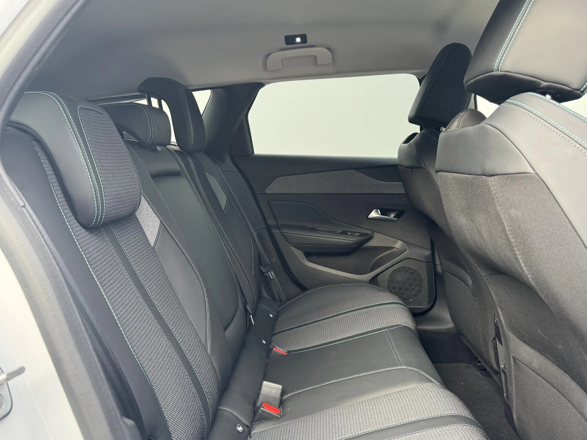 Peugeot-308-image-27