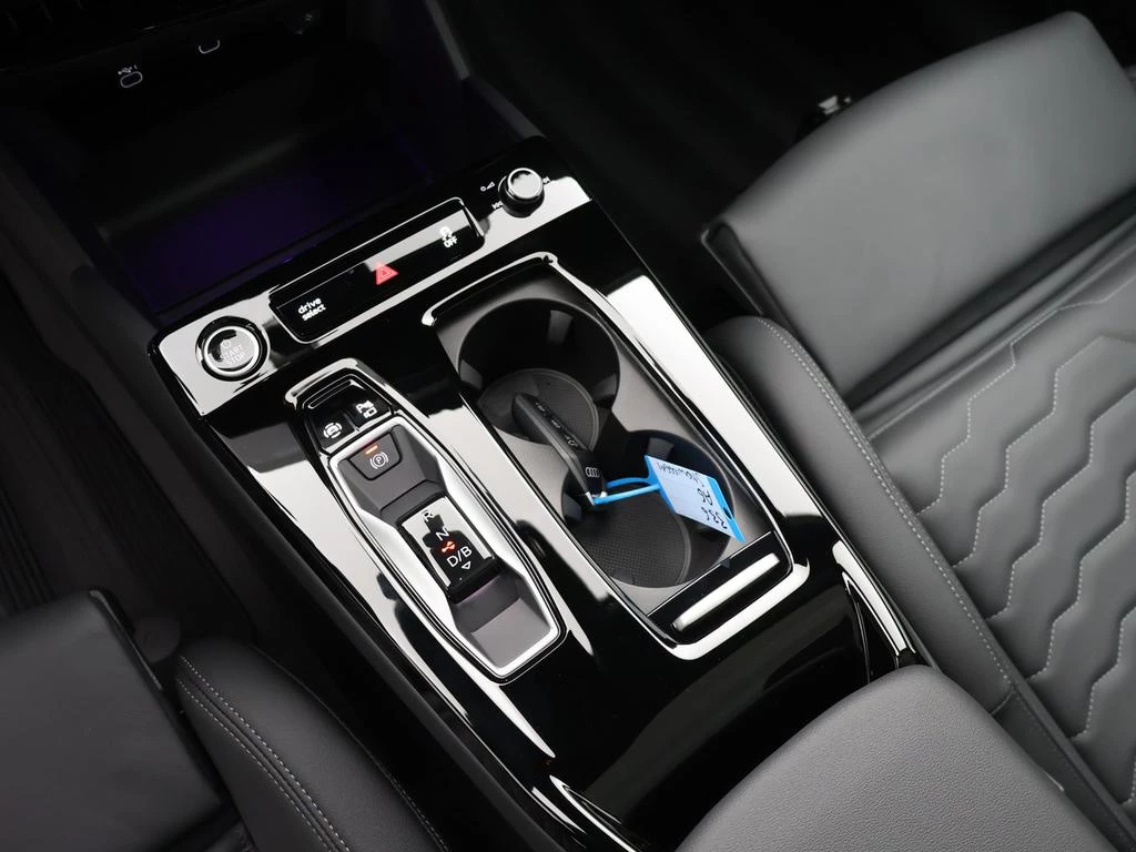 Audi A6 Avant e-tron !NIEUW VOERTUIG! Audi A6 Avant Corporate S e-tron 210,00 kW