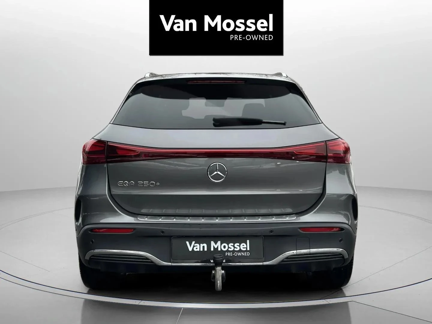 Mercedes-Benz-EQA-image-5