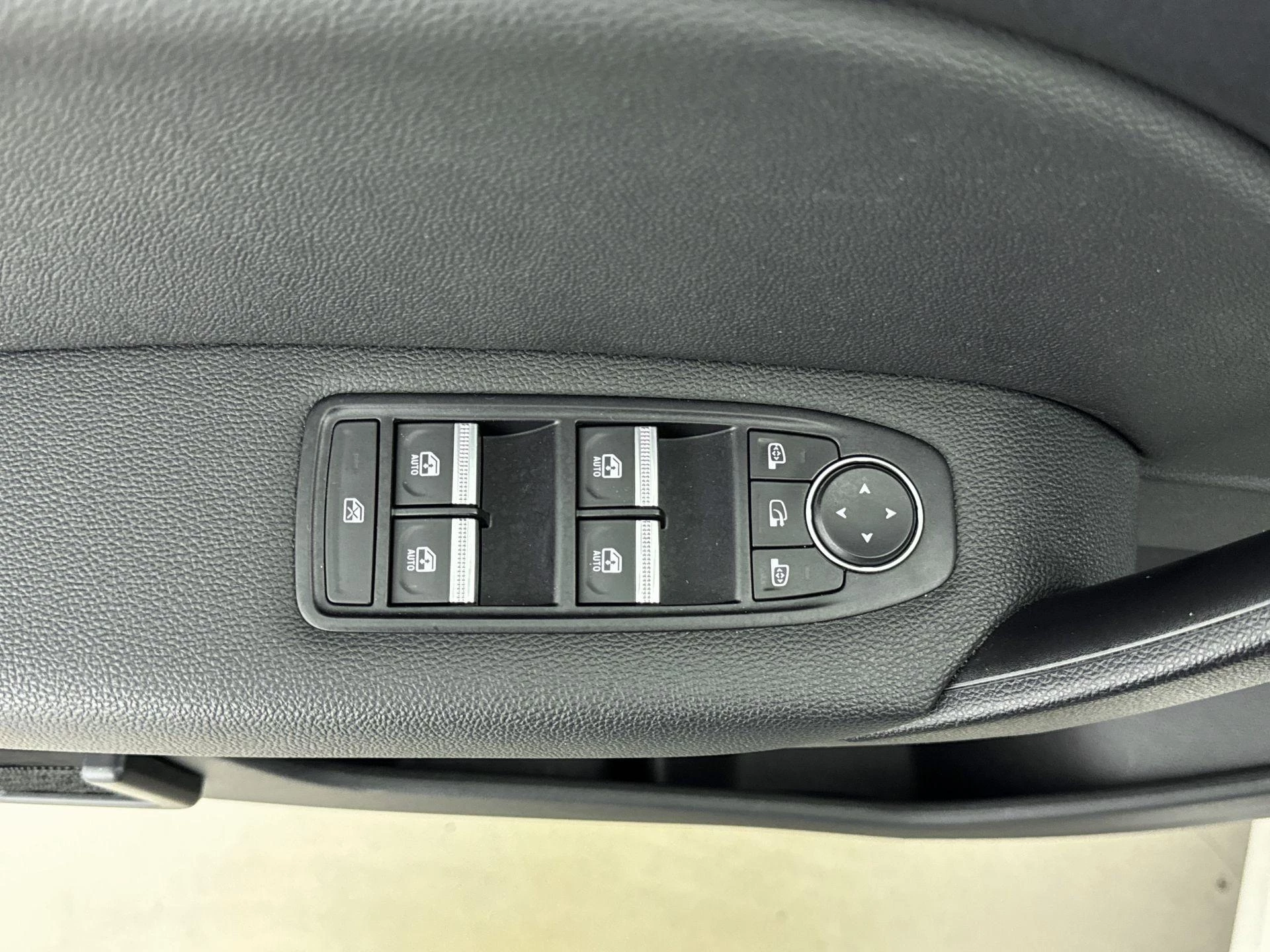 Renault-Captur-image-14